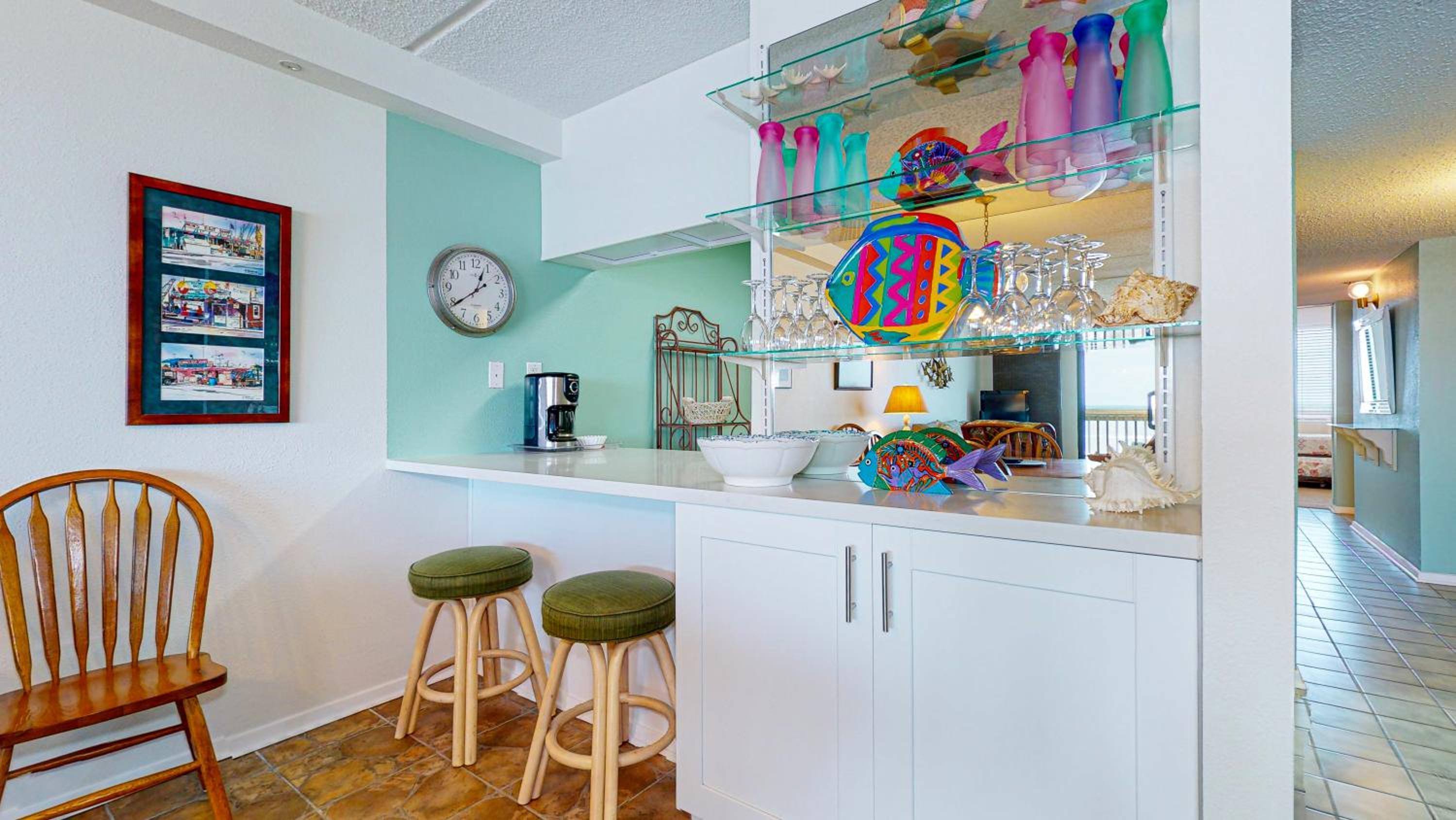 Mustang Towers Newly Remodeled Condo #601 on the Beach, Beach Boardwalk and Communal Pool Hot Tub view 4