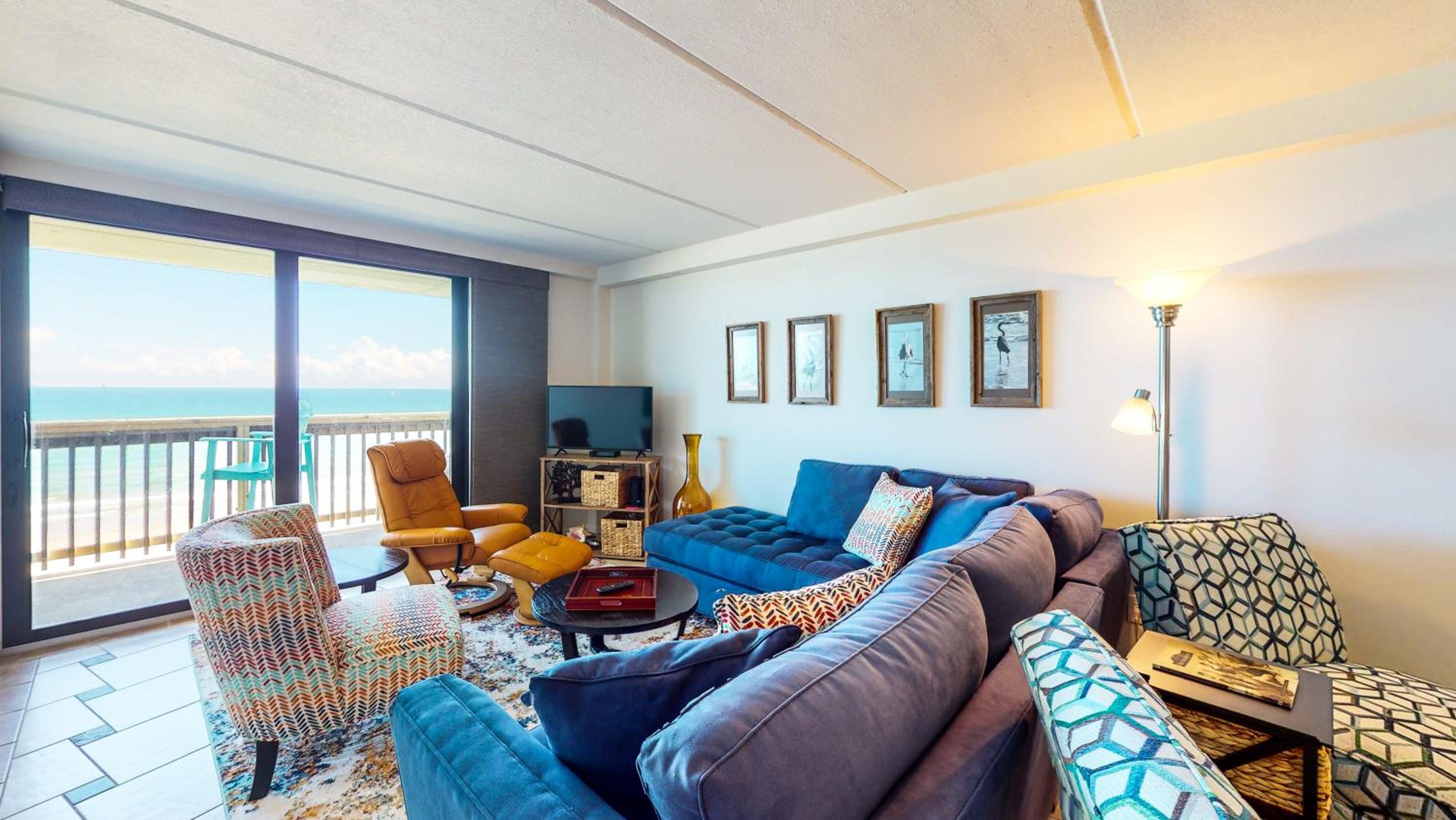 MT702 Beautiful Newly Remodeled Condo with Gulf Views, Beach Boardwalk and Communal Pool Hot Tub view 3