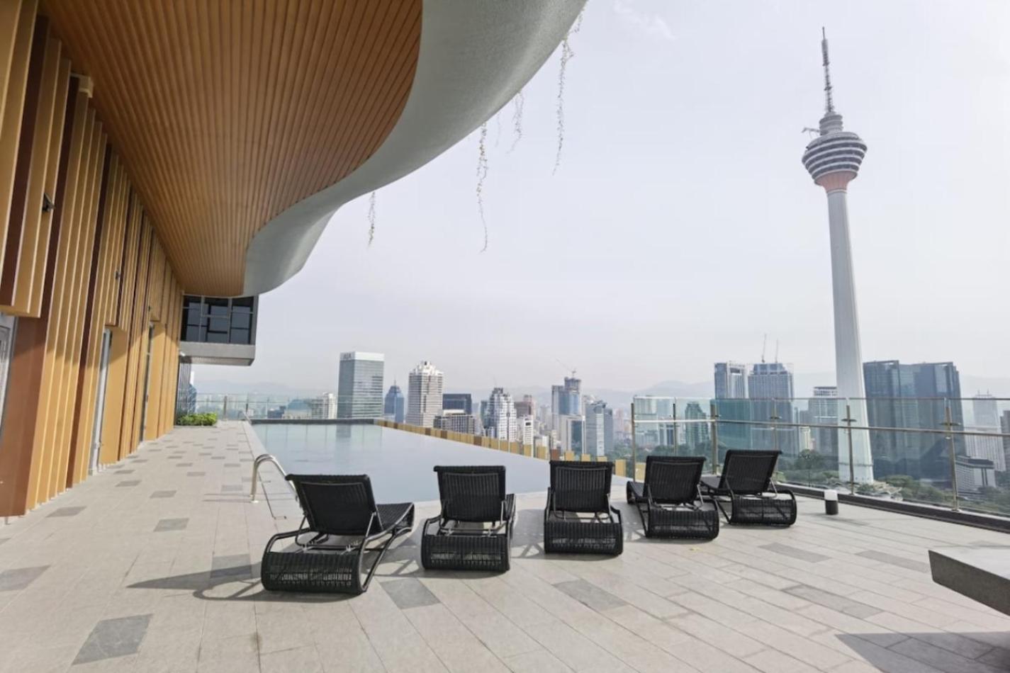 Ceylonz Suites Infinity Pool By Bukit Bintang