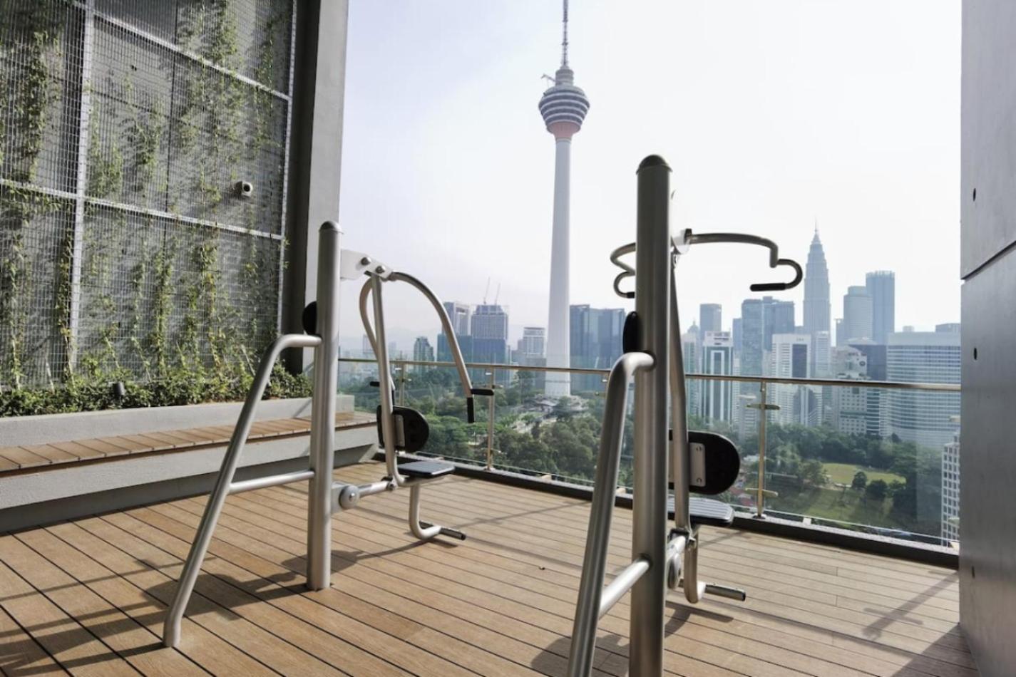 Ceylonz Suites Infinity Pool By Bukit Bintang