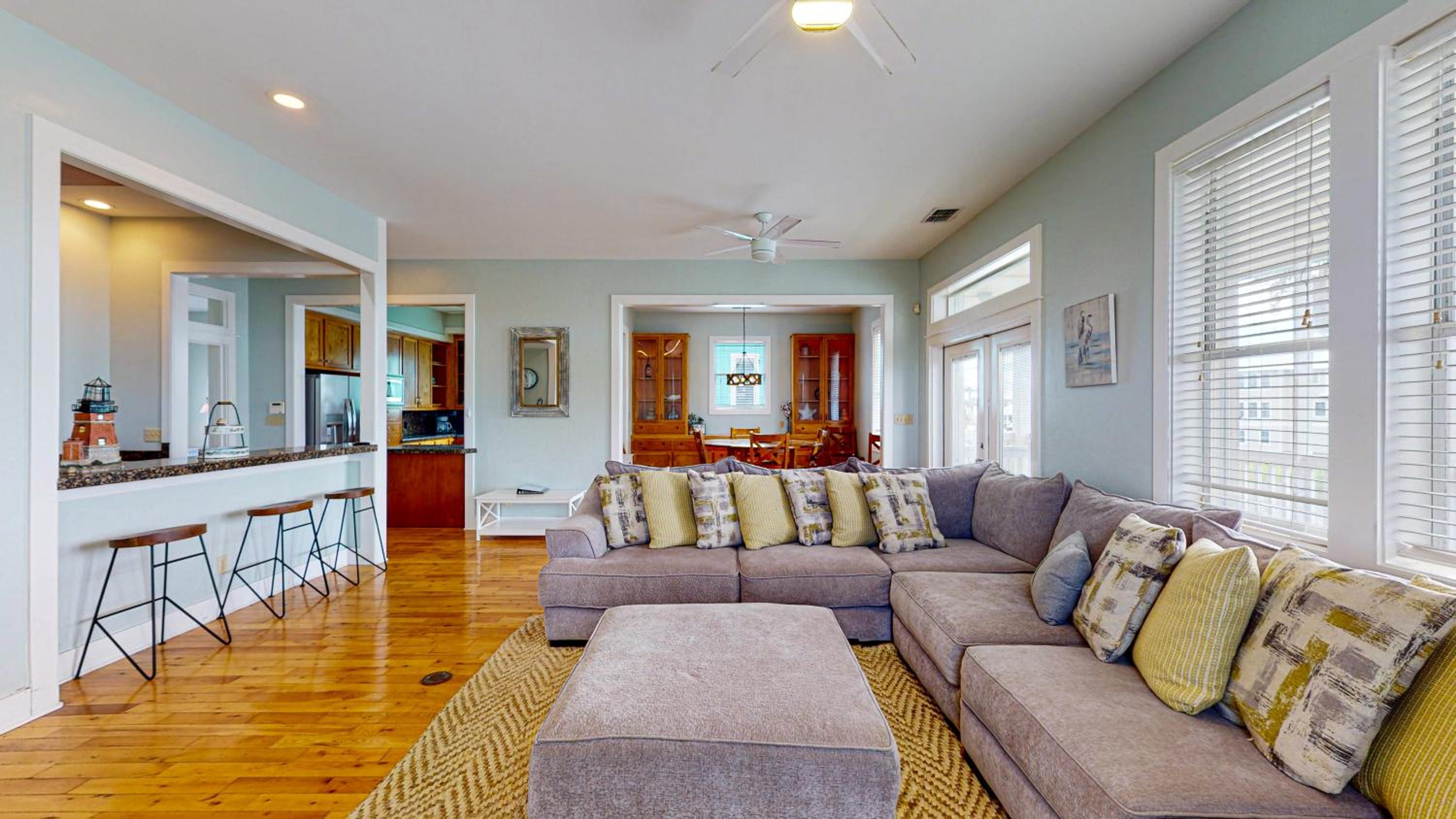 MR150 Beautiful and Spacious Home with Heated Private Pool, Boardwalk and Golf Cart Included view 5