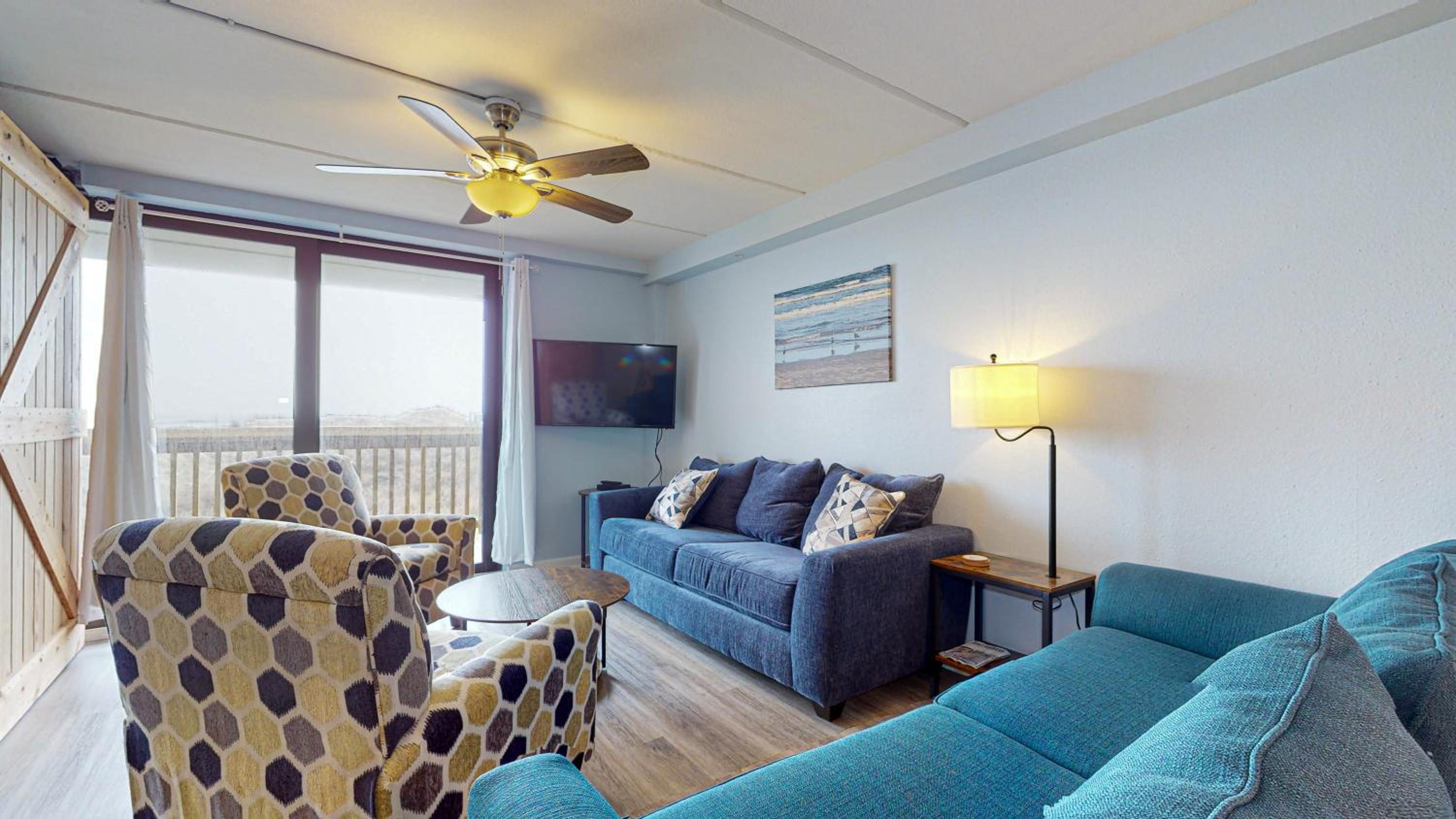MT102 Beautiful Newly Remodeled Condo with Gulf Views, Beach Boardwalk and Communal Pool Hot Tub view 3