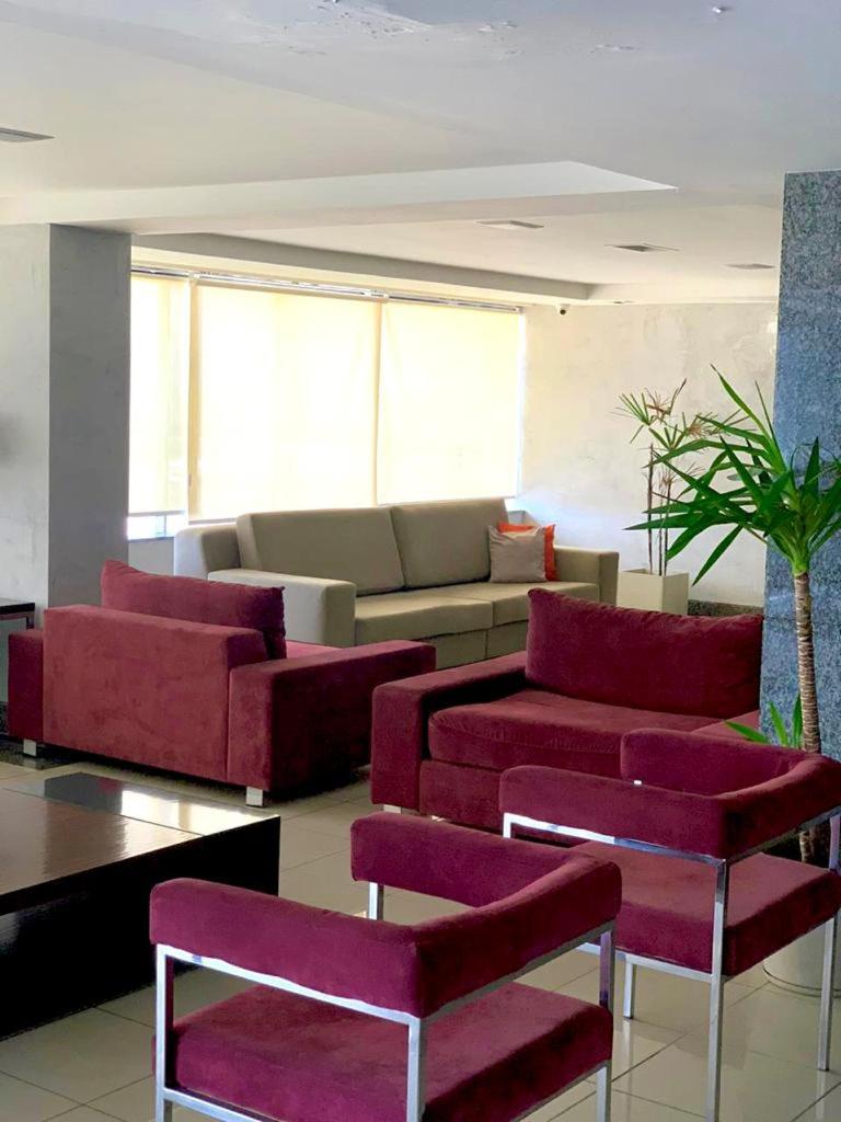 Apartamento em Areia Preta com vista para o mar