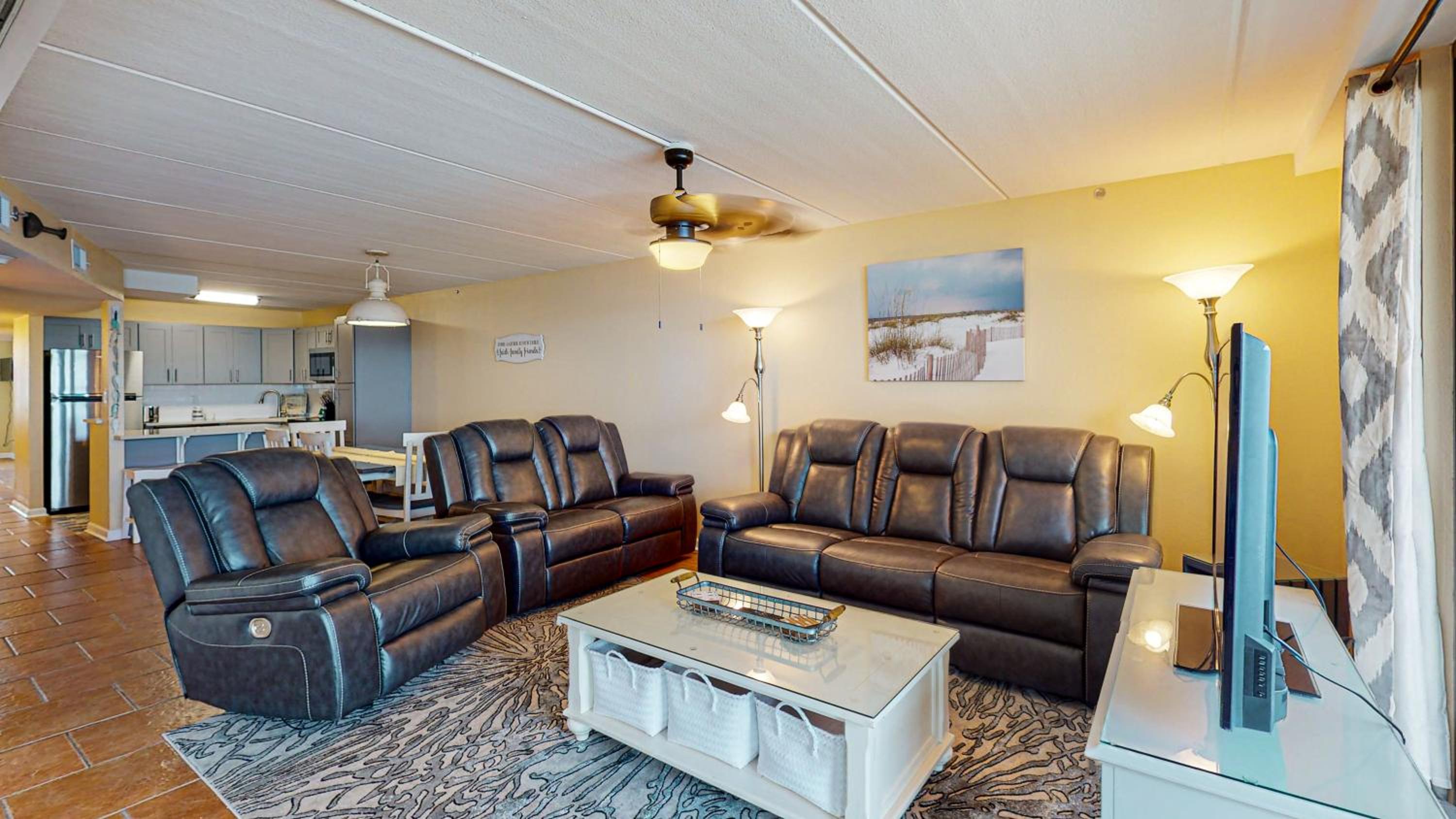 MT1004 Beautiful Newly Remodeled Condo with Gulf Views, Beach Boardwalk and Communal Pool Hot Tub view 4