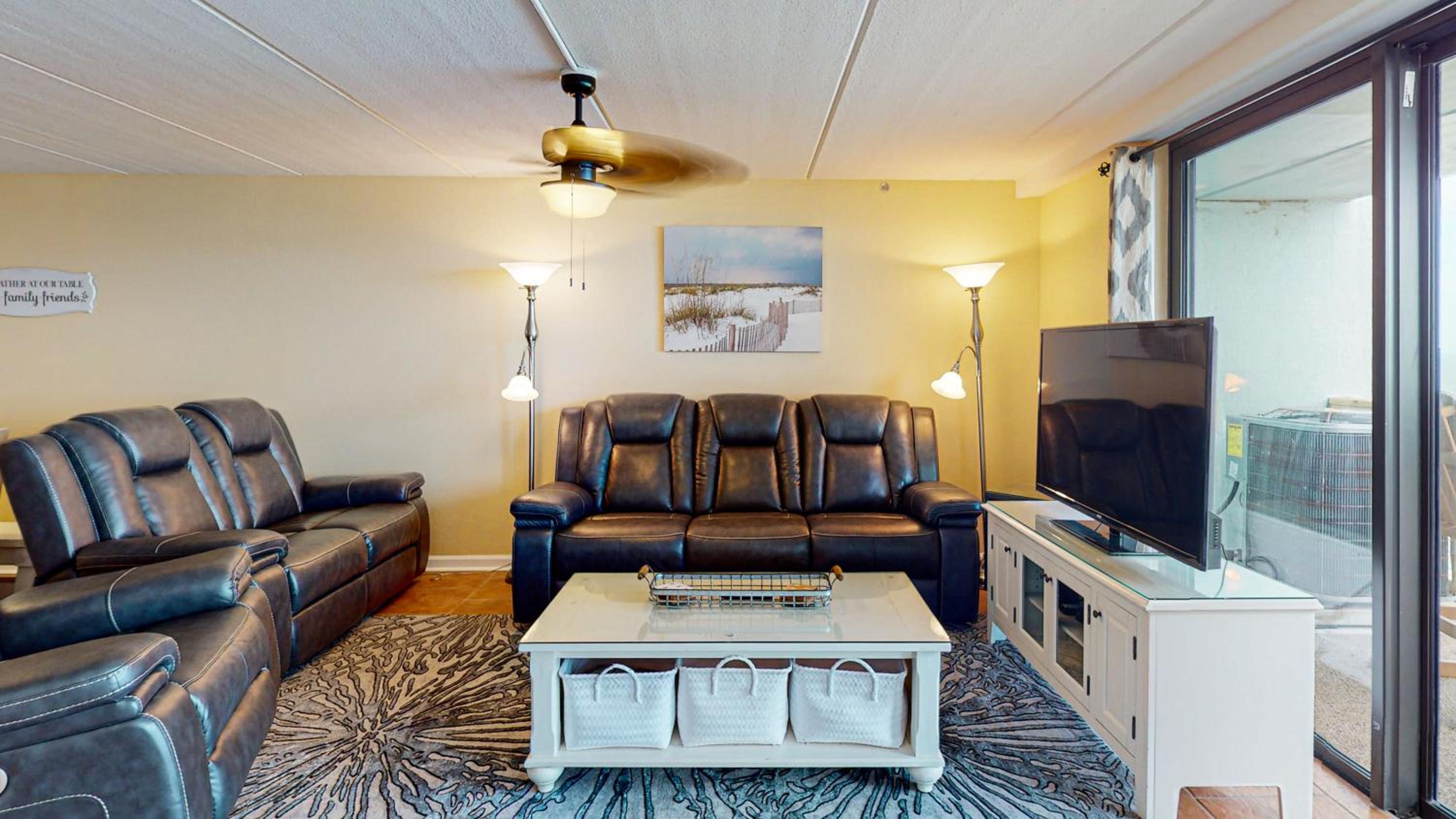 MT1004 Beautiful Newly Remodeled Condo with Gulf Views, Beach Boardwalk and Communal Pool Hot Tub view 5