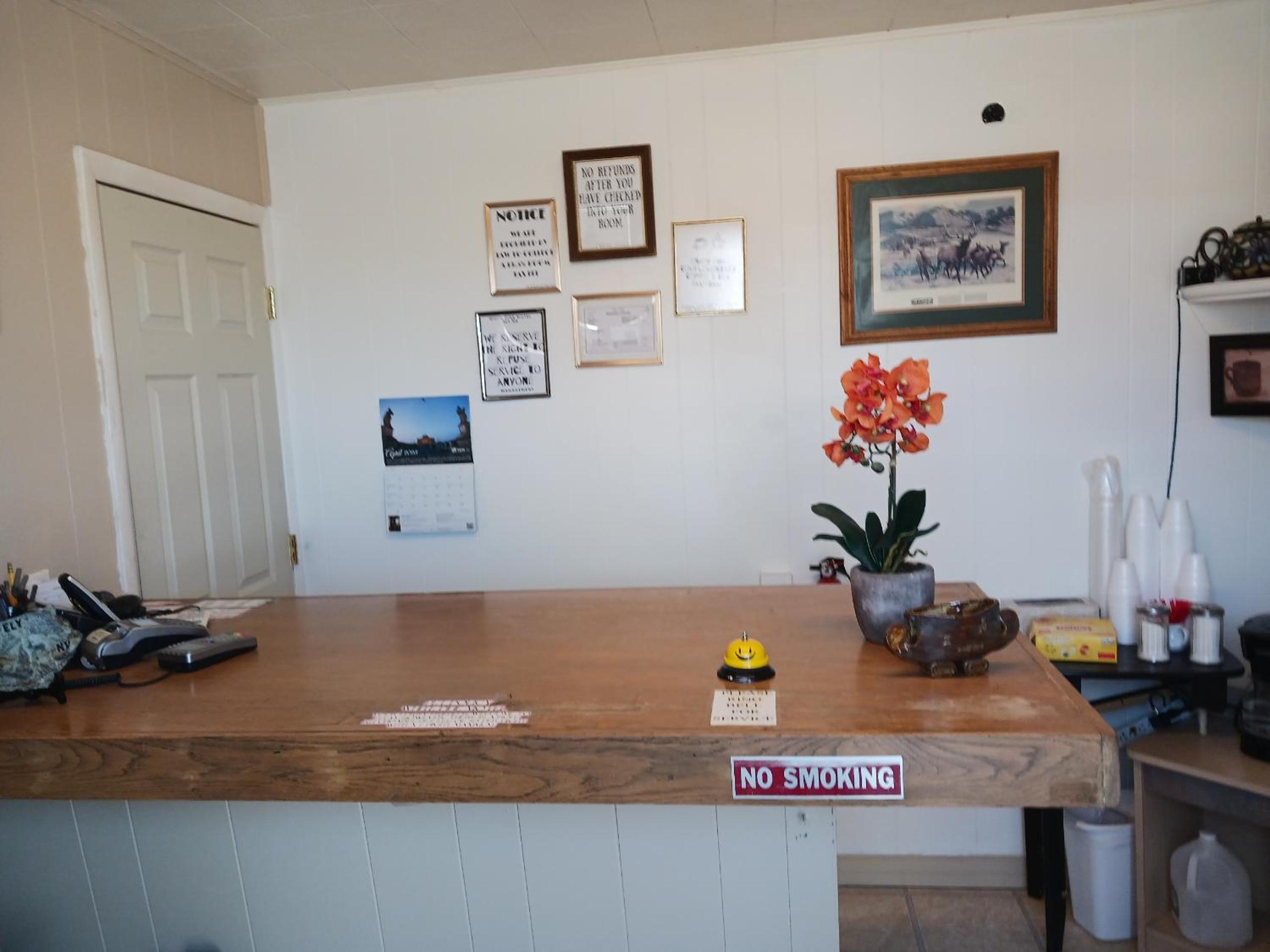 White Pine Motel