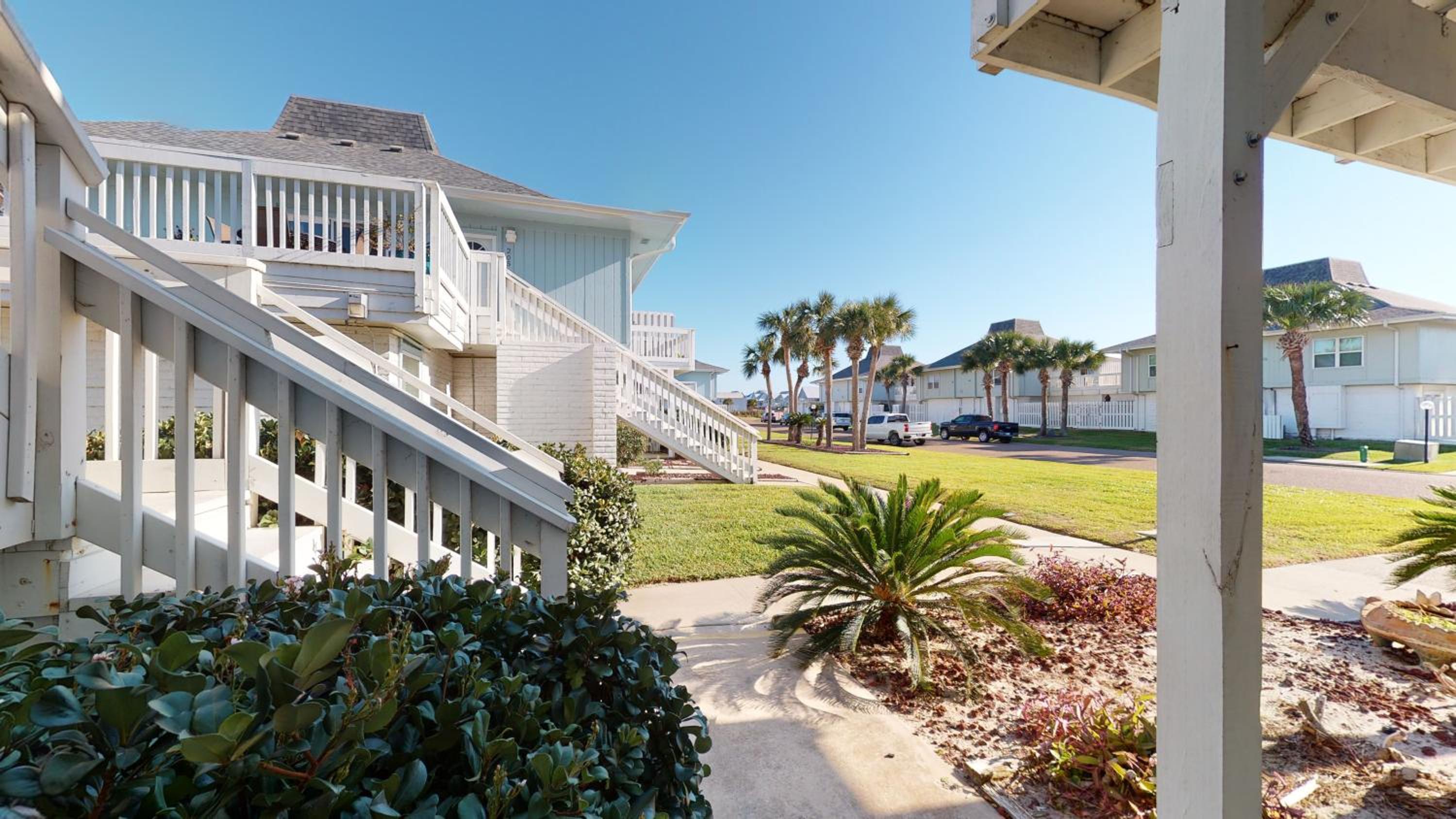 EC102 Newly Remodeled Ground Floor Condo, Boardwalk to Beach, Shared Pool and Grill view 5