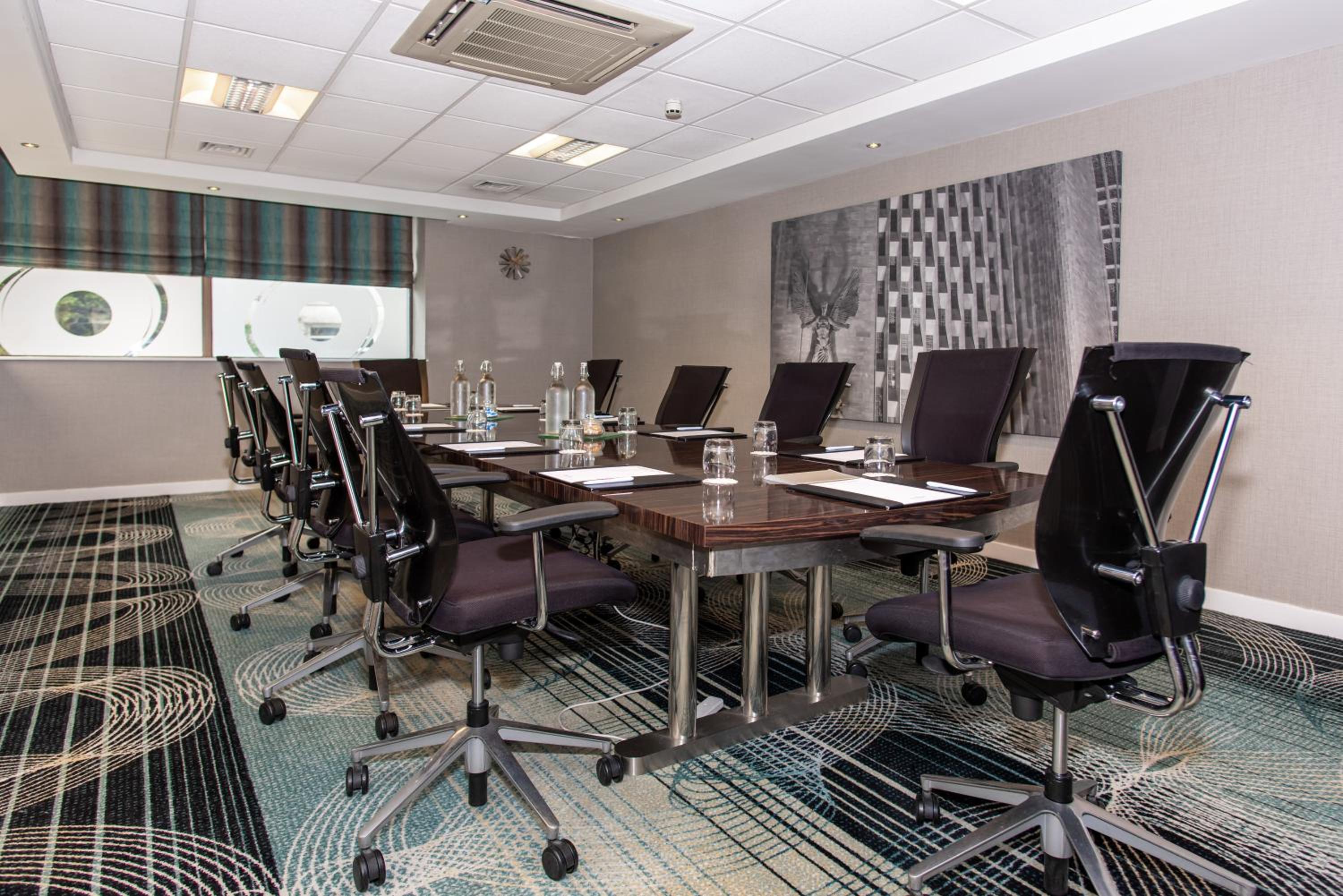 Coventry Vacations - Ramada Hotel  Suites by Wyndham Coventry - Property Image 26