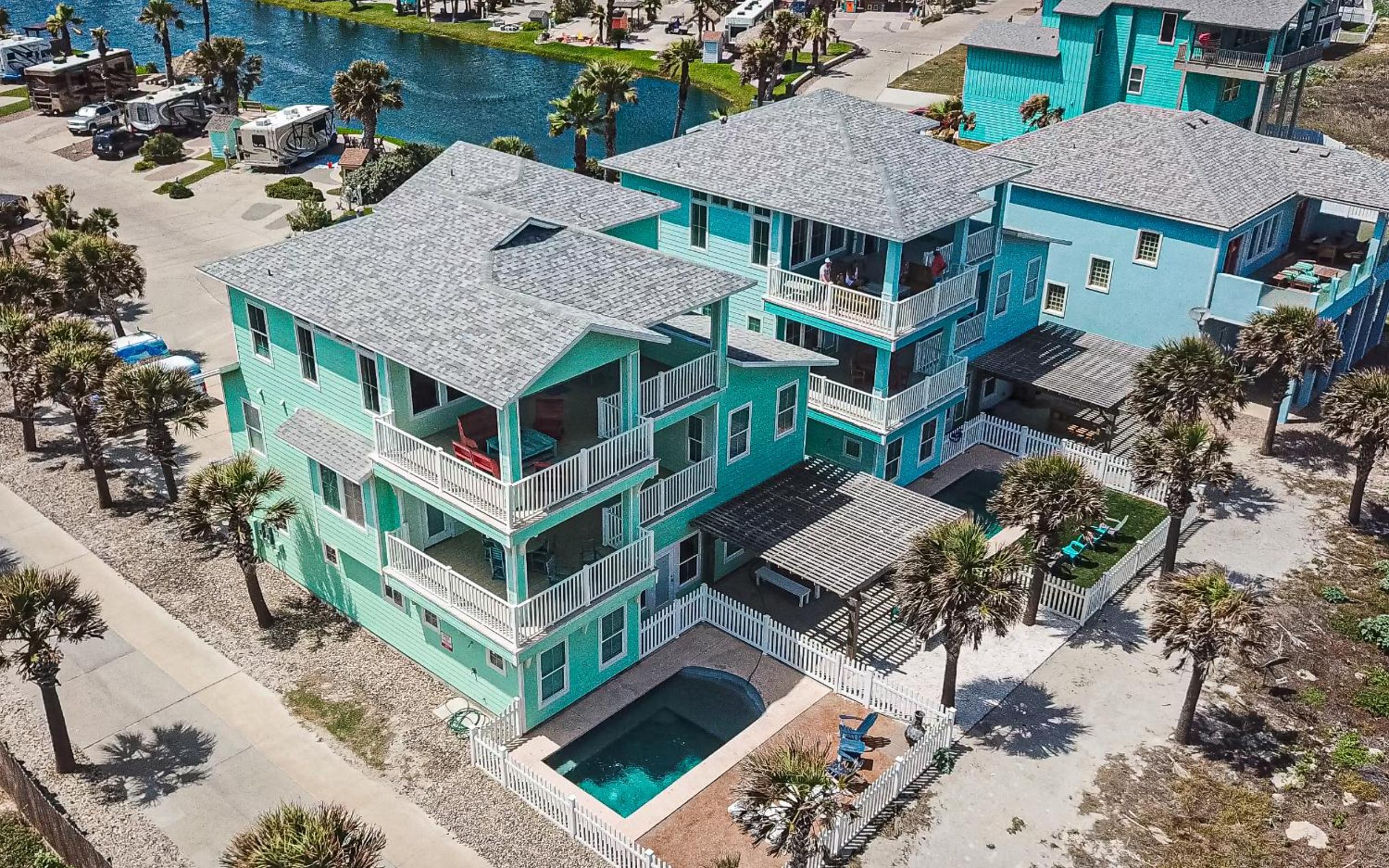GUW101 Elegant 6BR Beachfront Home with a Private Pool, Boardwalk, Unobstructed Gulf Views view 2