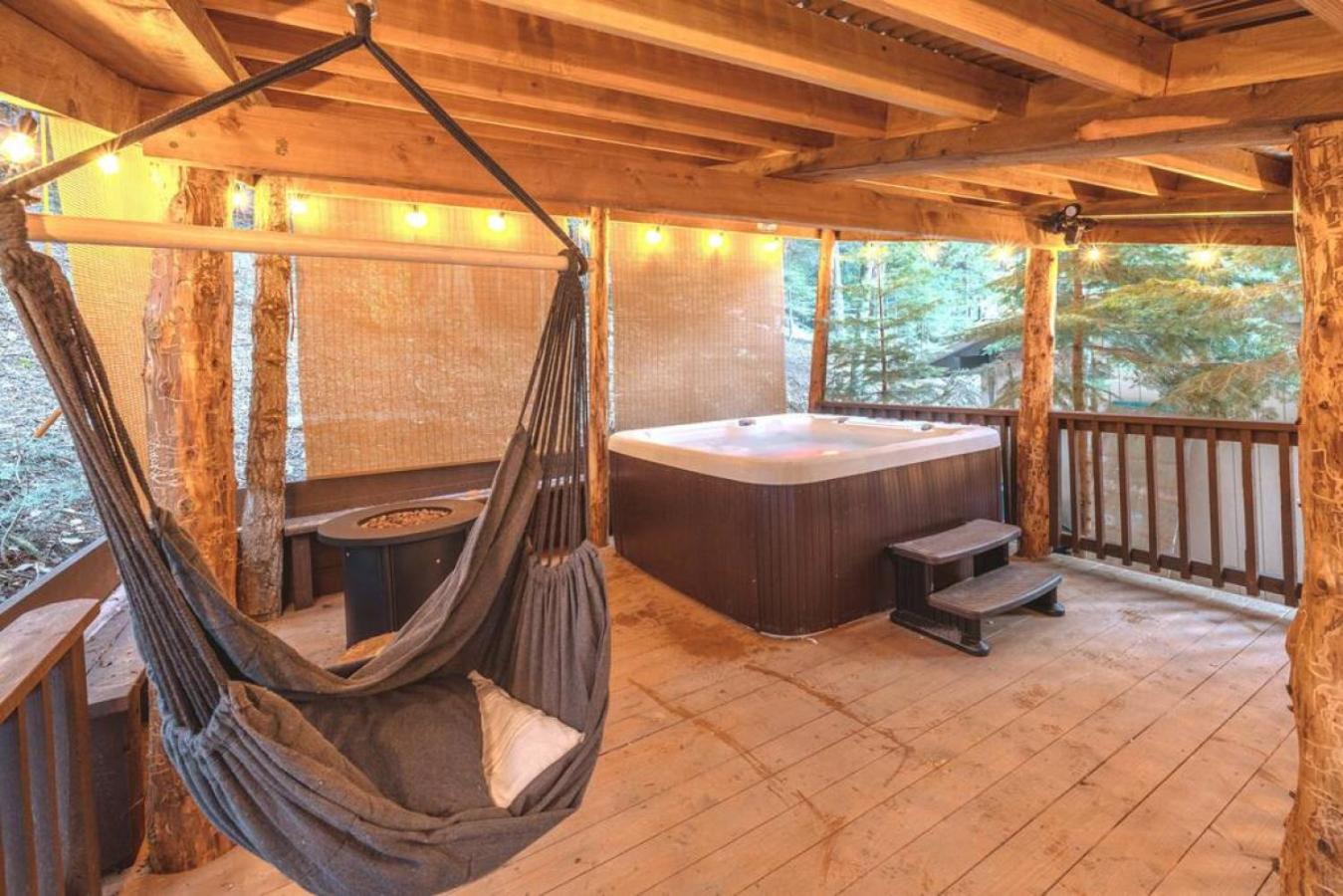 Corlieu Falls Cabin in Sugar Pine 8 miles from Yosemite with Gazebo, Hot tub a shack and Bar top view 2