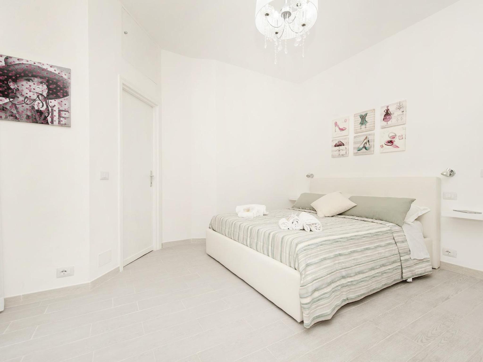 White Flat Termini