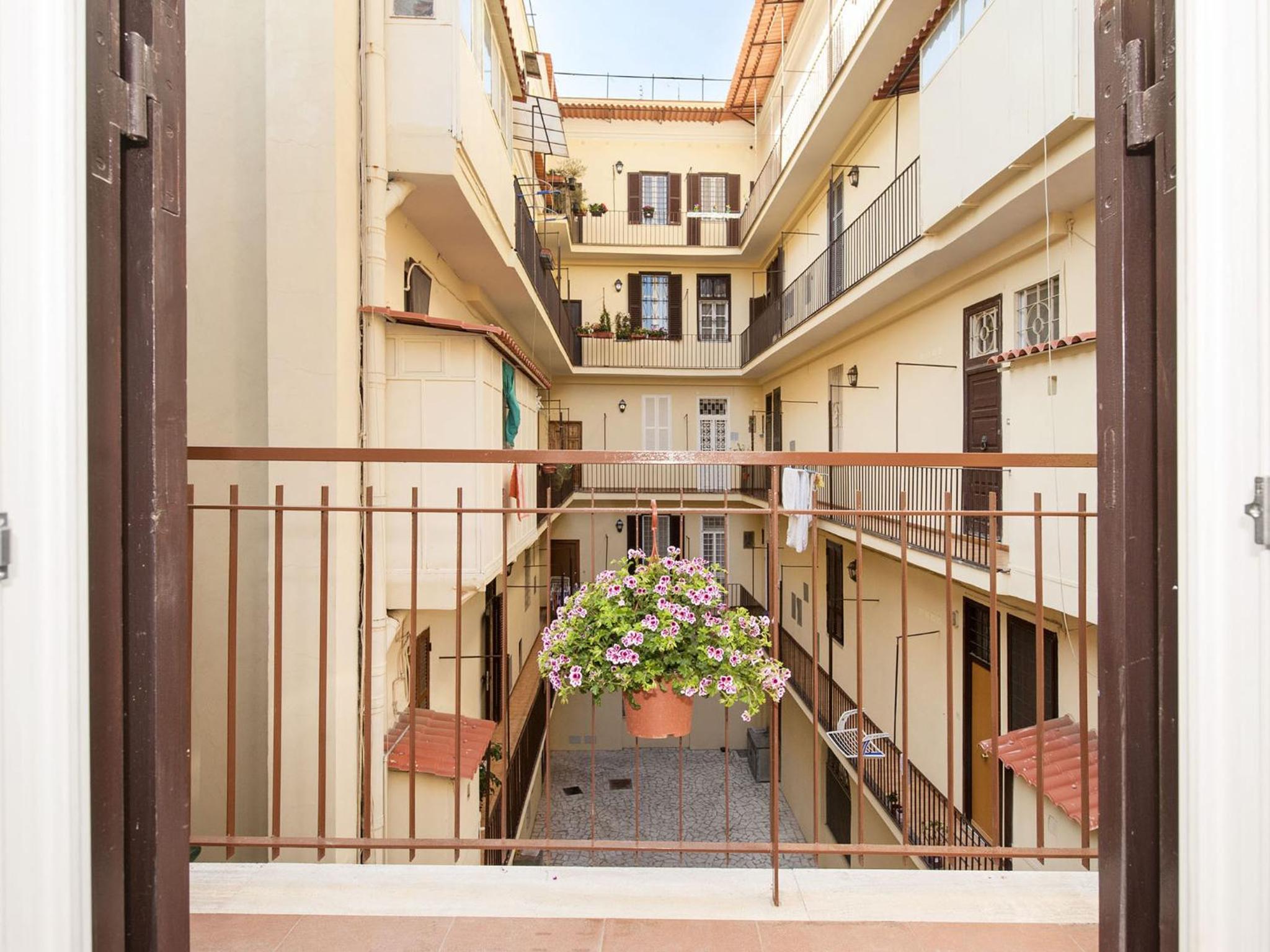 White Flat Termini