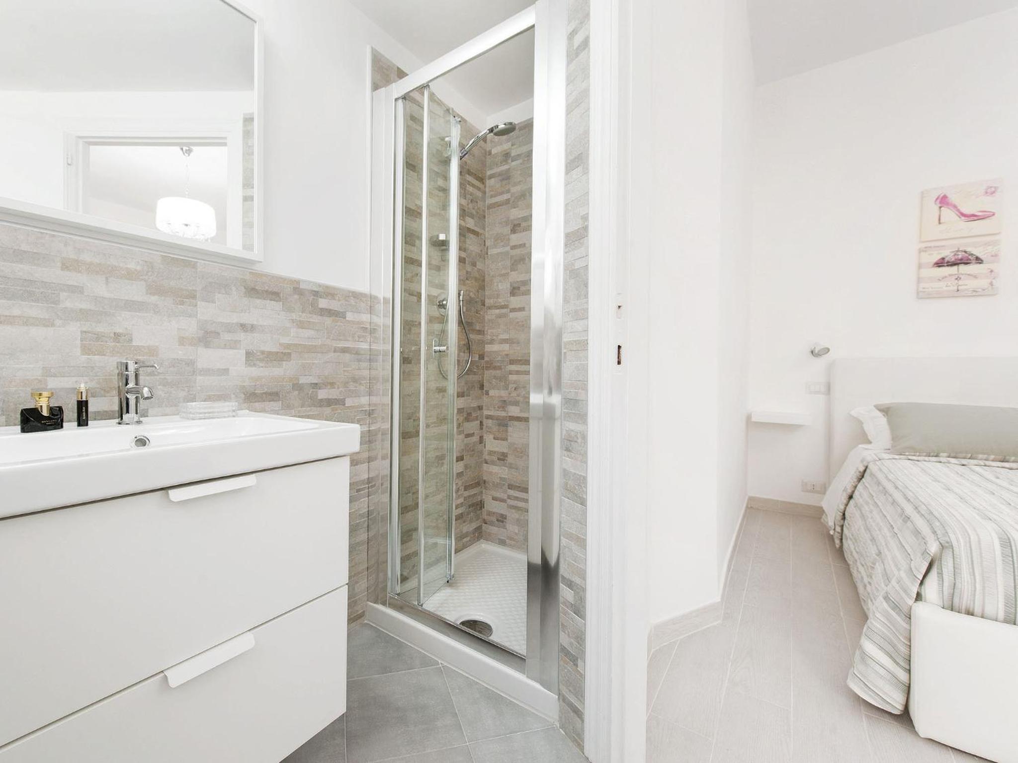 White Flat Termini