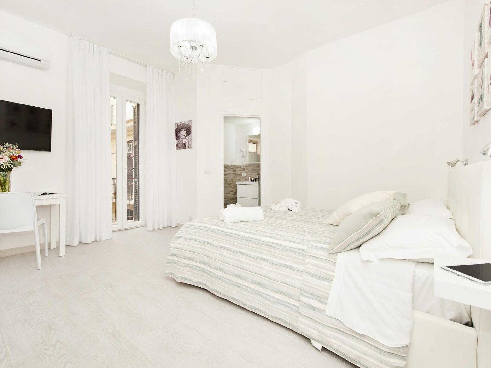 White Flat Termini
