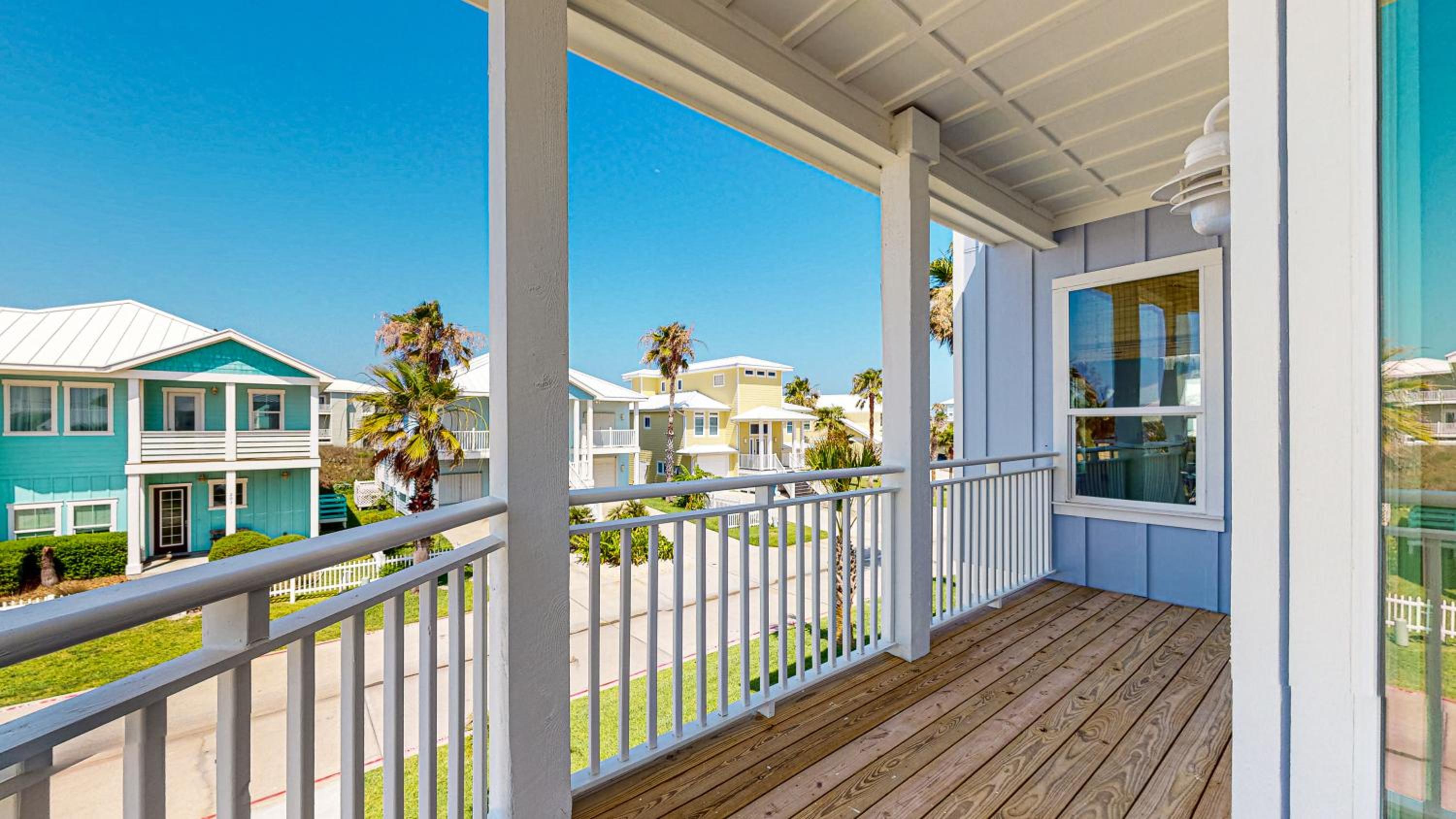 RD204 Beautiful Newly Built Home, Shared Pool, Beach Boardwalk and Golf Cart Included Entire Stay view 5