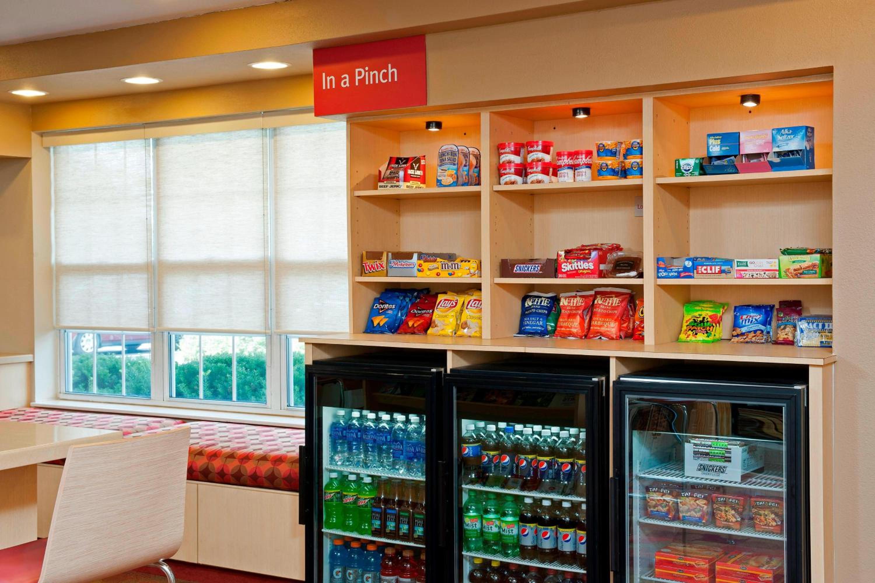 Bloomington Vacations - TownePlace Suites by Marriott Bloomington - Property Image 3