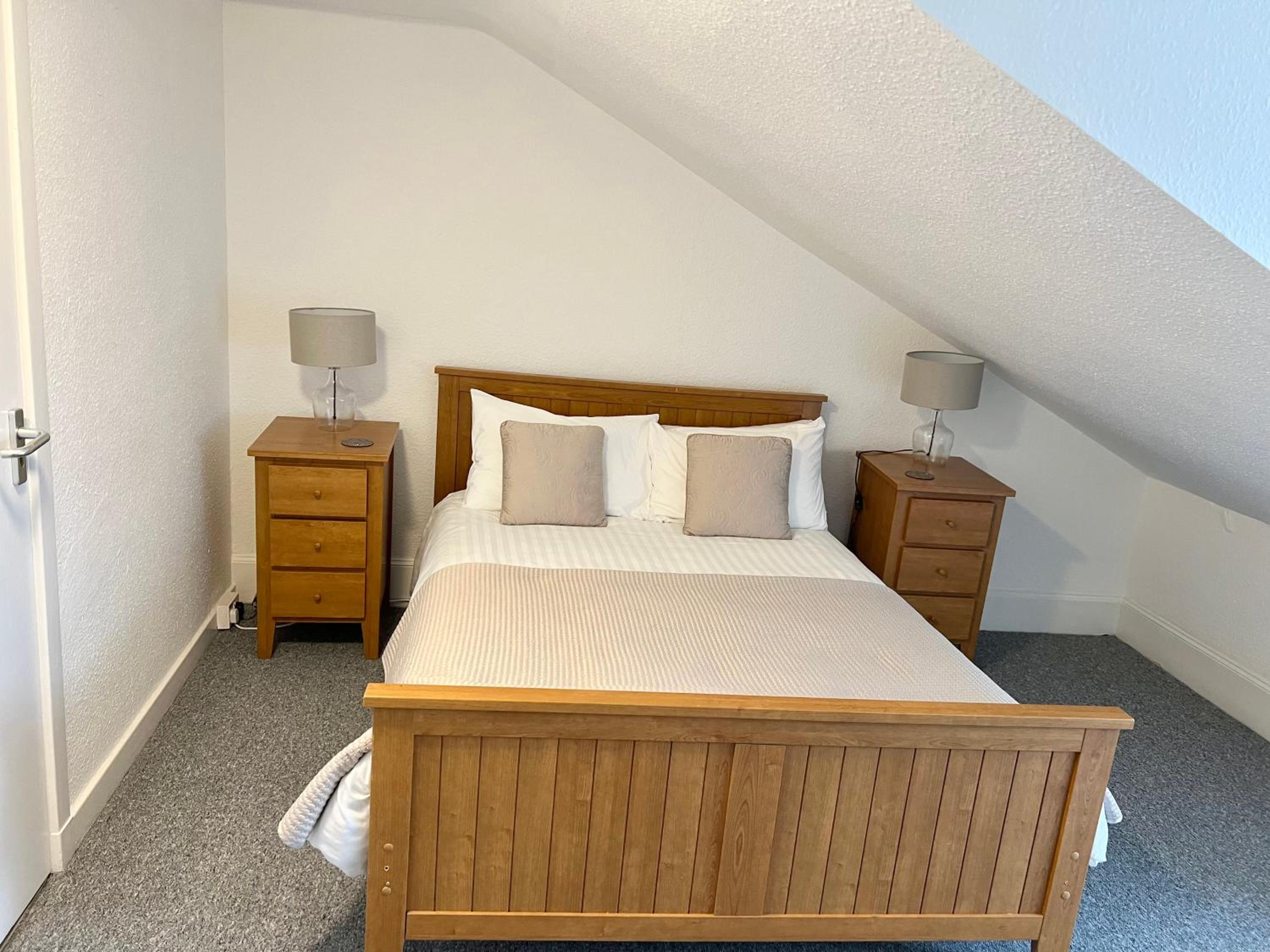 Douglas Street Apartment