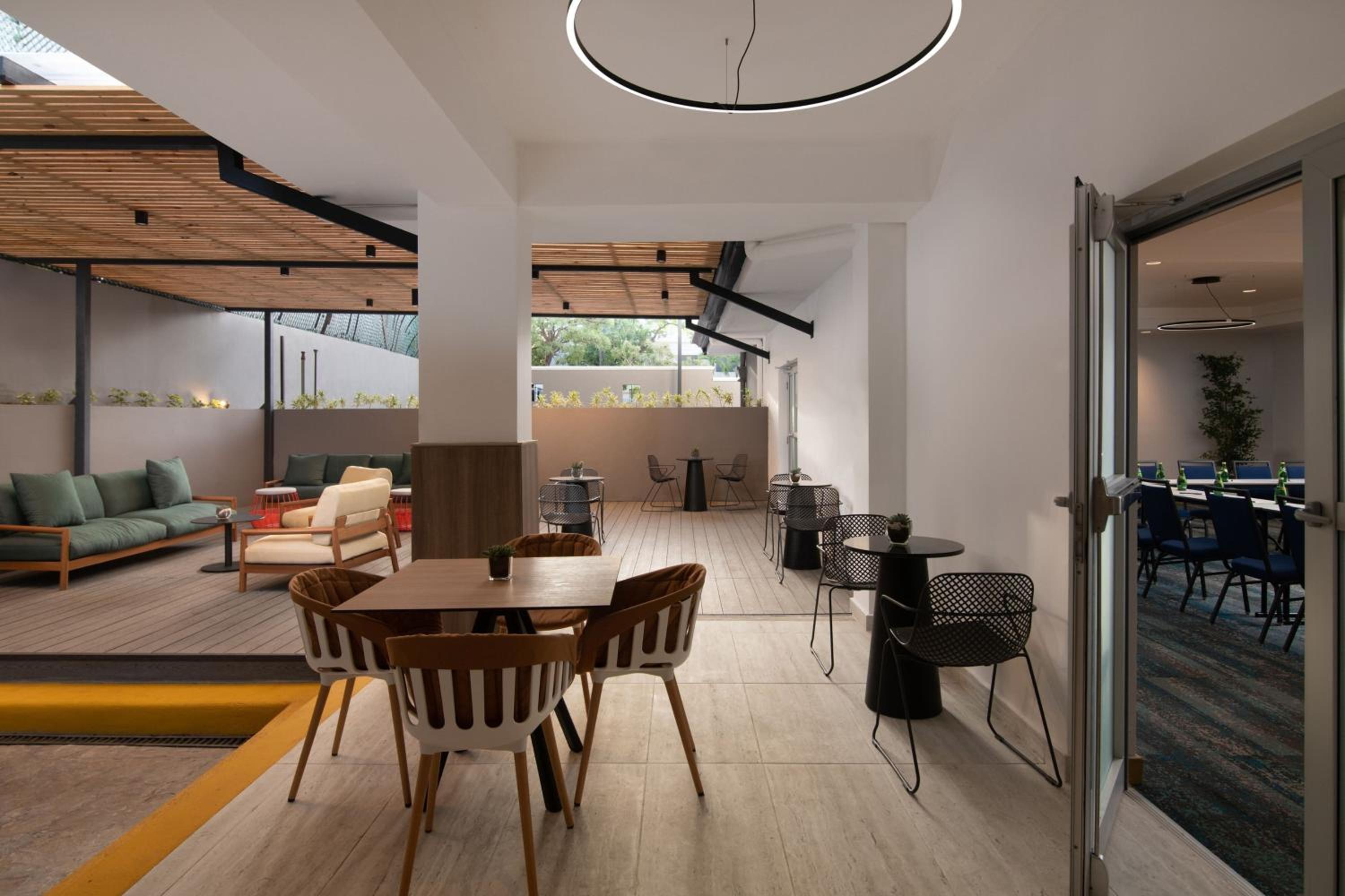 Santo Domingo Vacations - Courtyard by Marriott Santo Domingo - Property Image 4