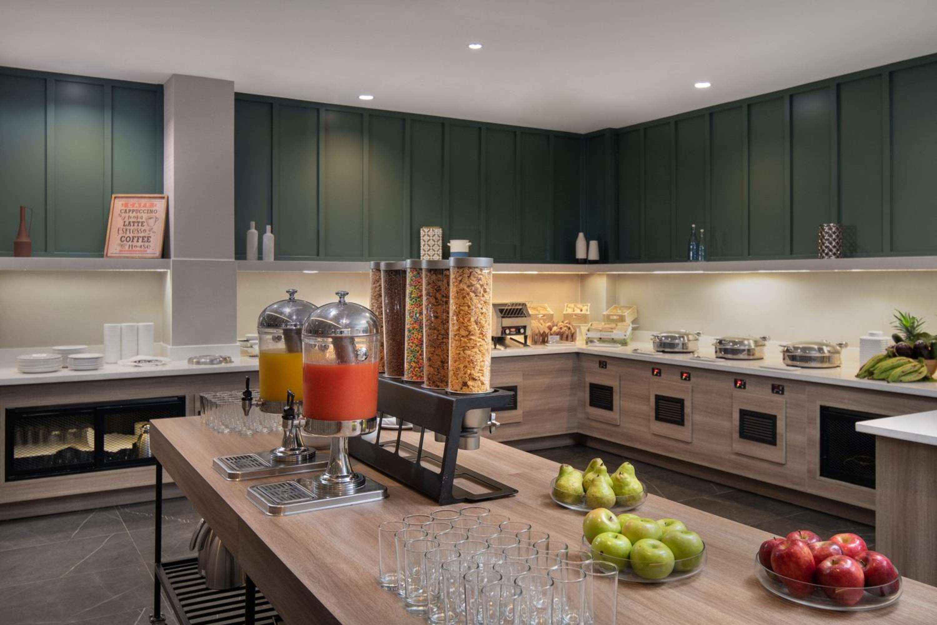 Santo Domingo Vacations - Courtyard by Marriott Santo Domingo - Property Image 2