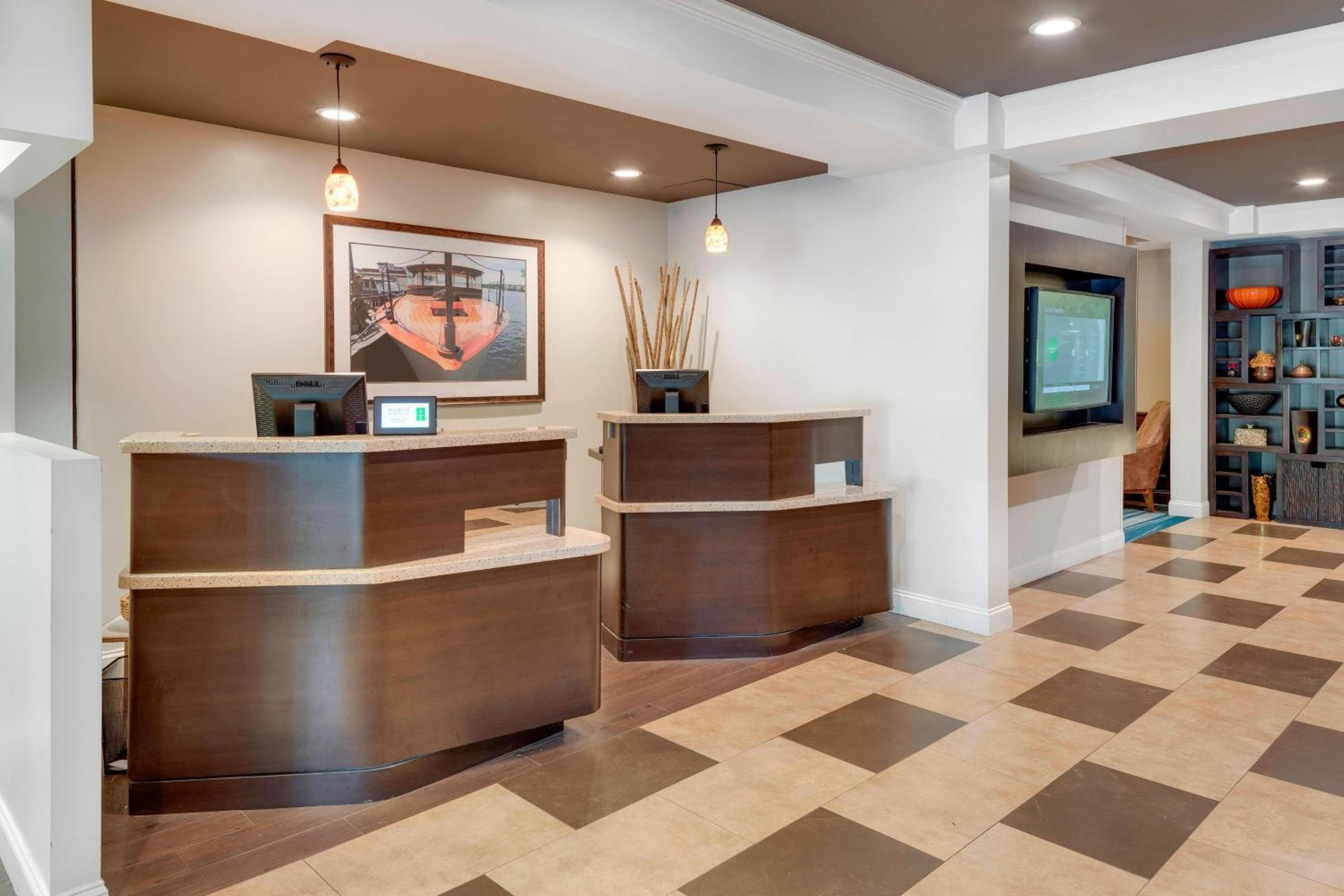 Portsmouth Vacations - Courtyard by Marriott Portsmouth - Property Image 29