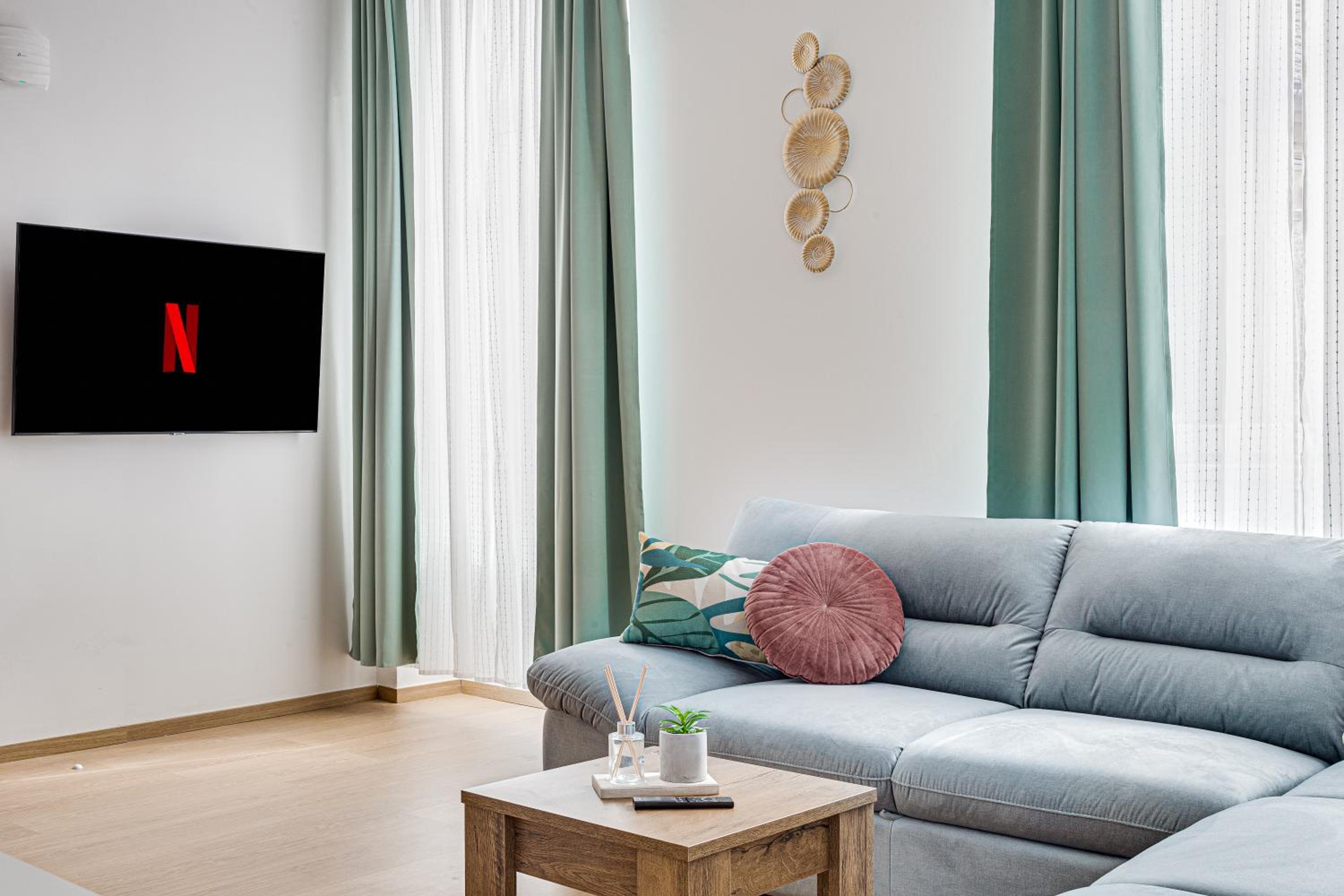Old Town Luxurious Apartment
