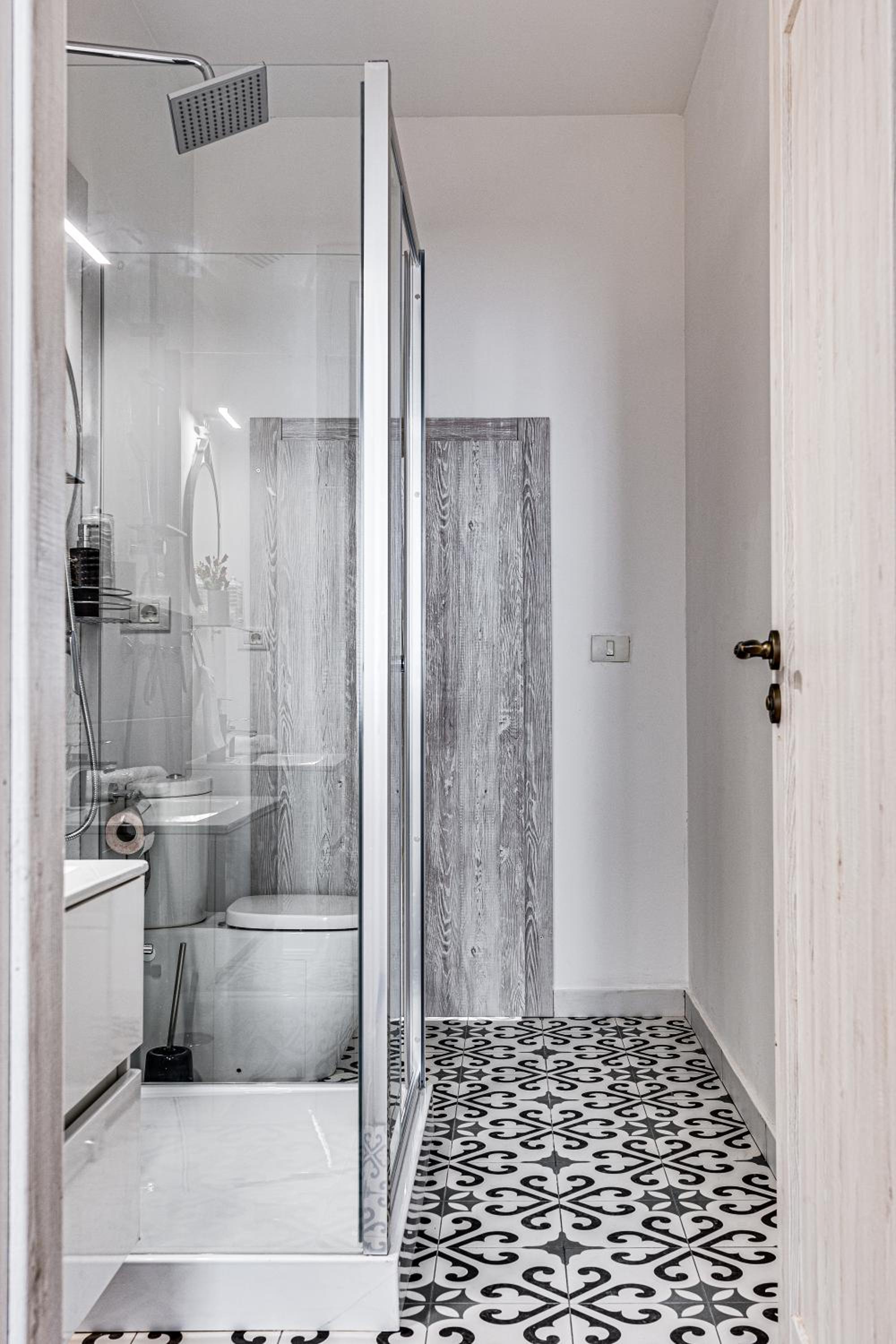 Old Town Luxurious Apartment