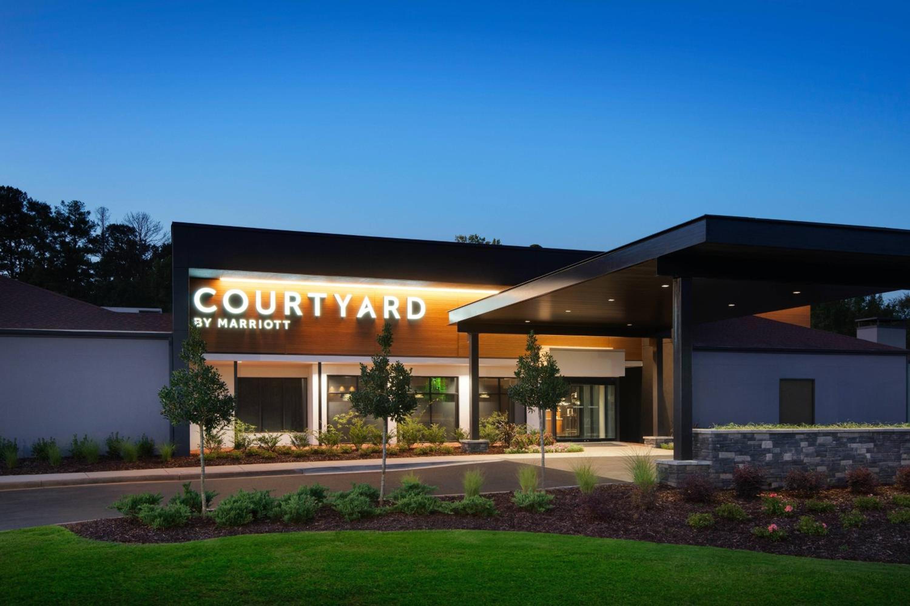 Hotel Courtyard by Marriott Birmingham Homewood - Image 1