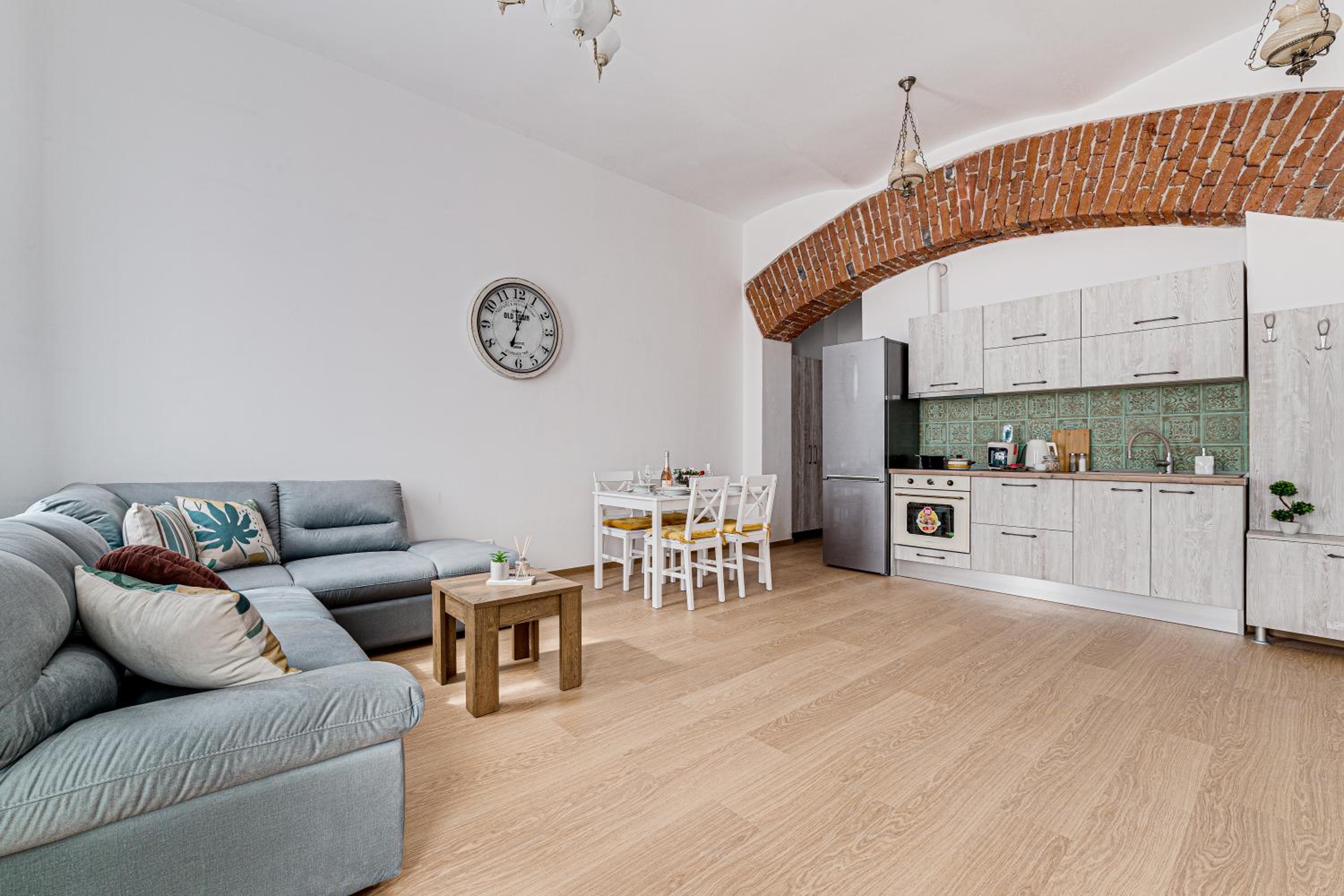 Old Town Luxurious Apartment
