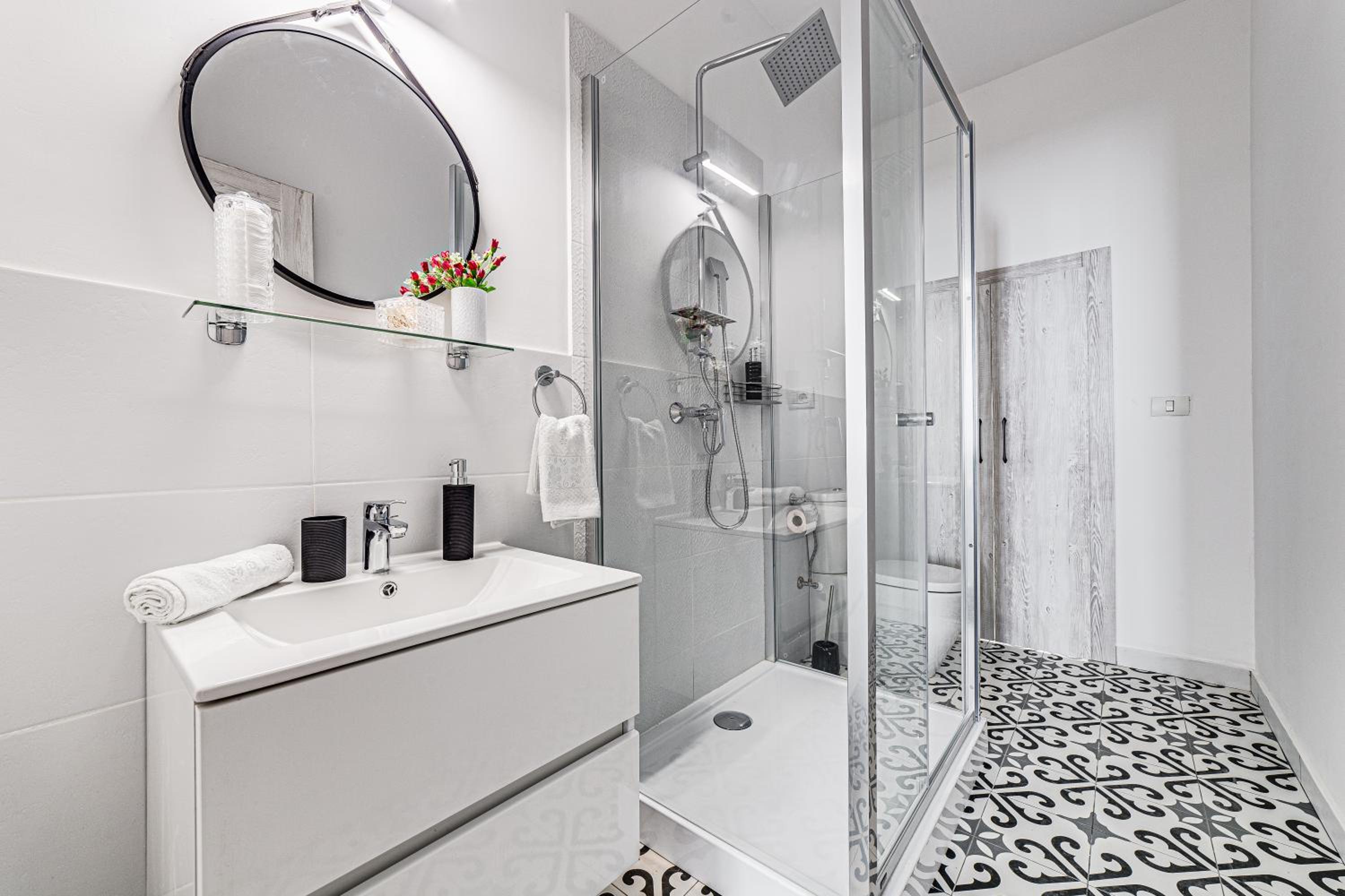 Old Town Luxurious Apartment