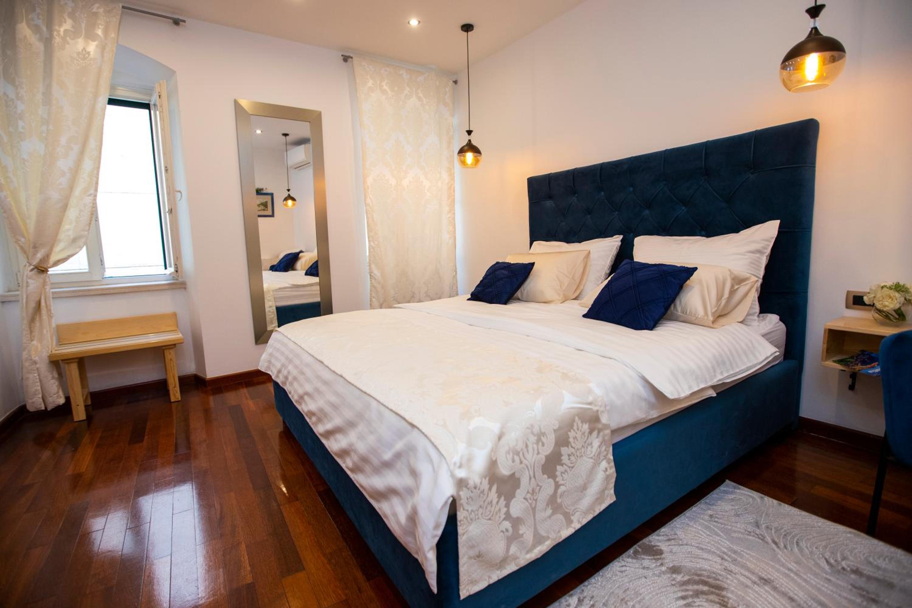 Ideal Rooms #1 view 3