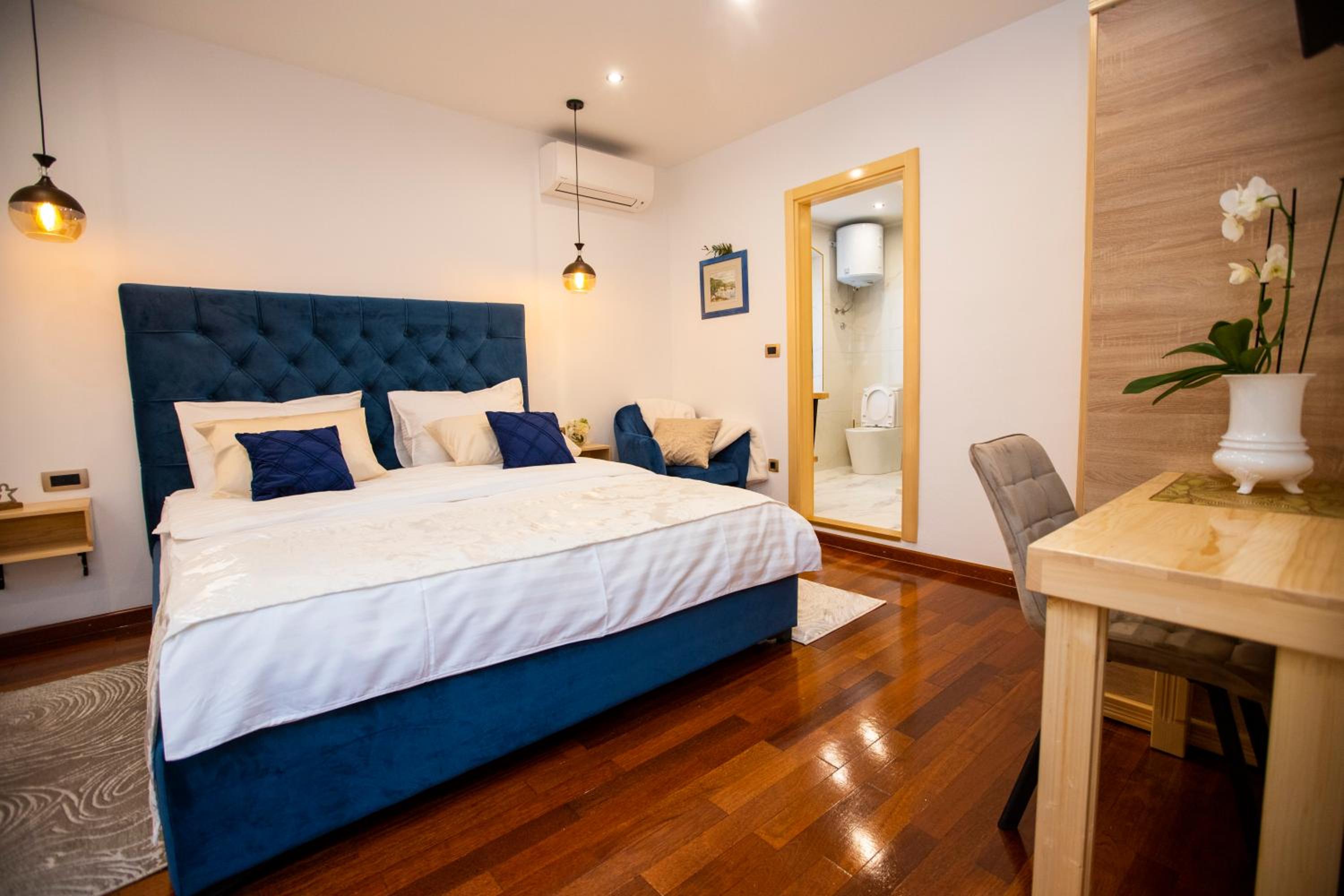 Ideal Rooms #1 view 4