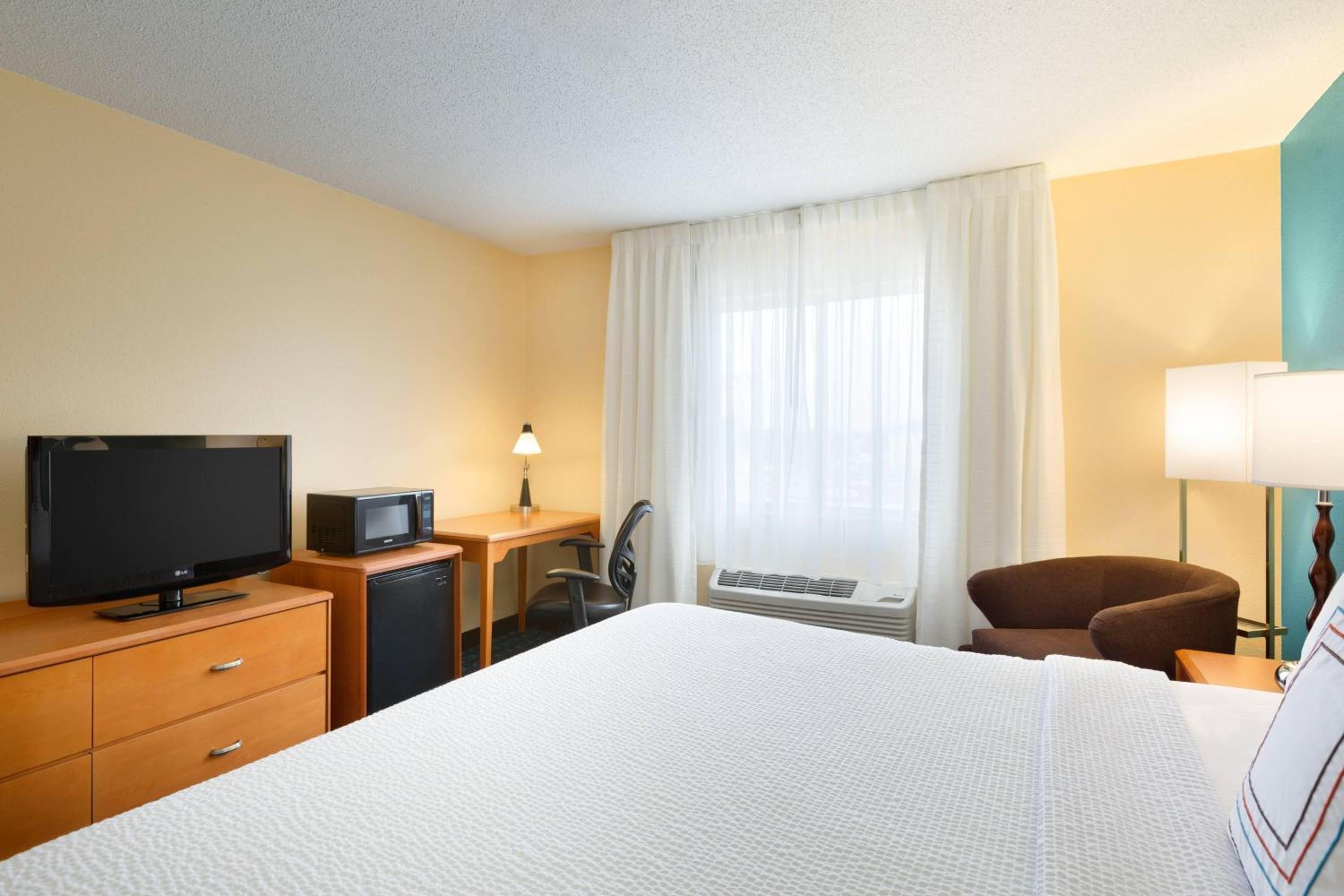 Bismarck Vacations - Fairfield Inn  Suites Bismarck South - Property Image 4