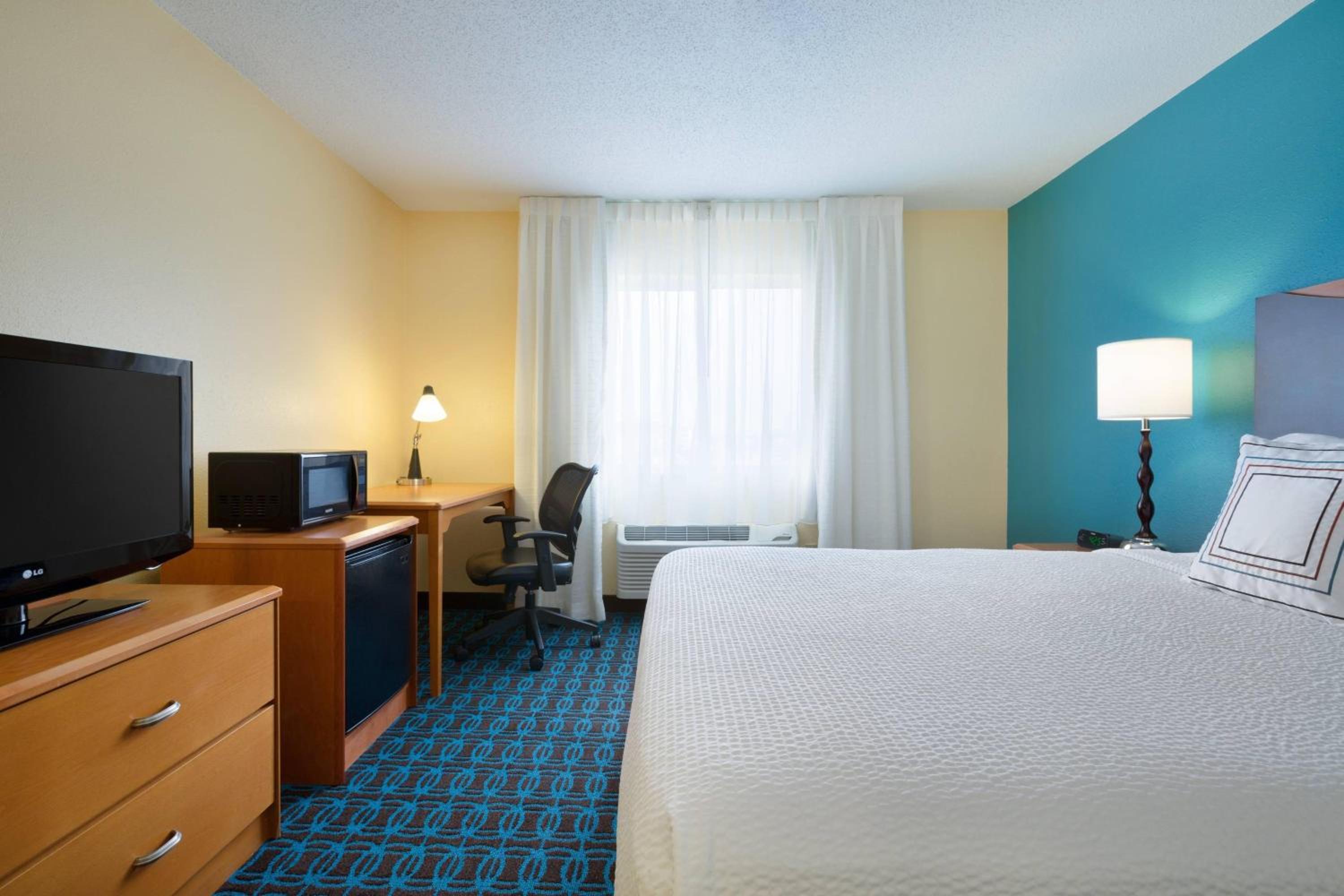 Bismarck Vacations - Fairfield Inn  Suites Bismarck South - Property Image 14