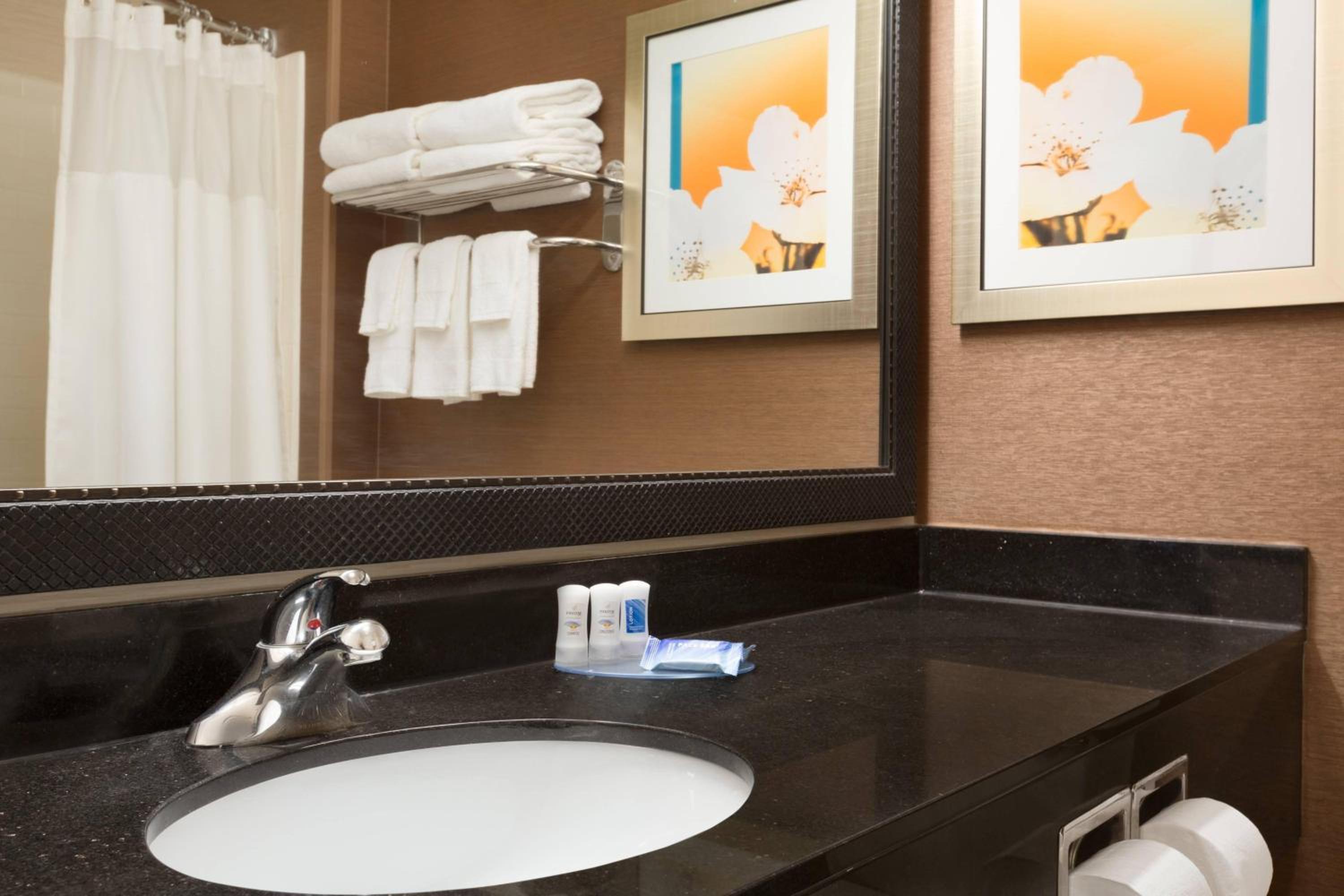 Bismarck Vacations - Fairfield Inn  Suites Bismarck South - Property Image 9