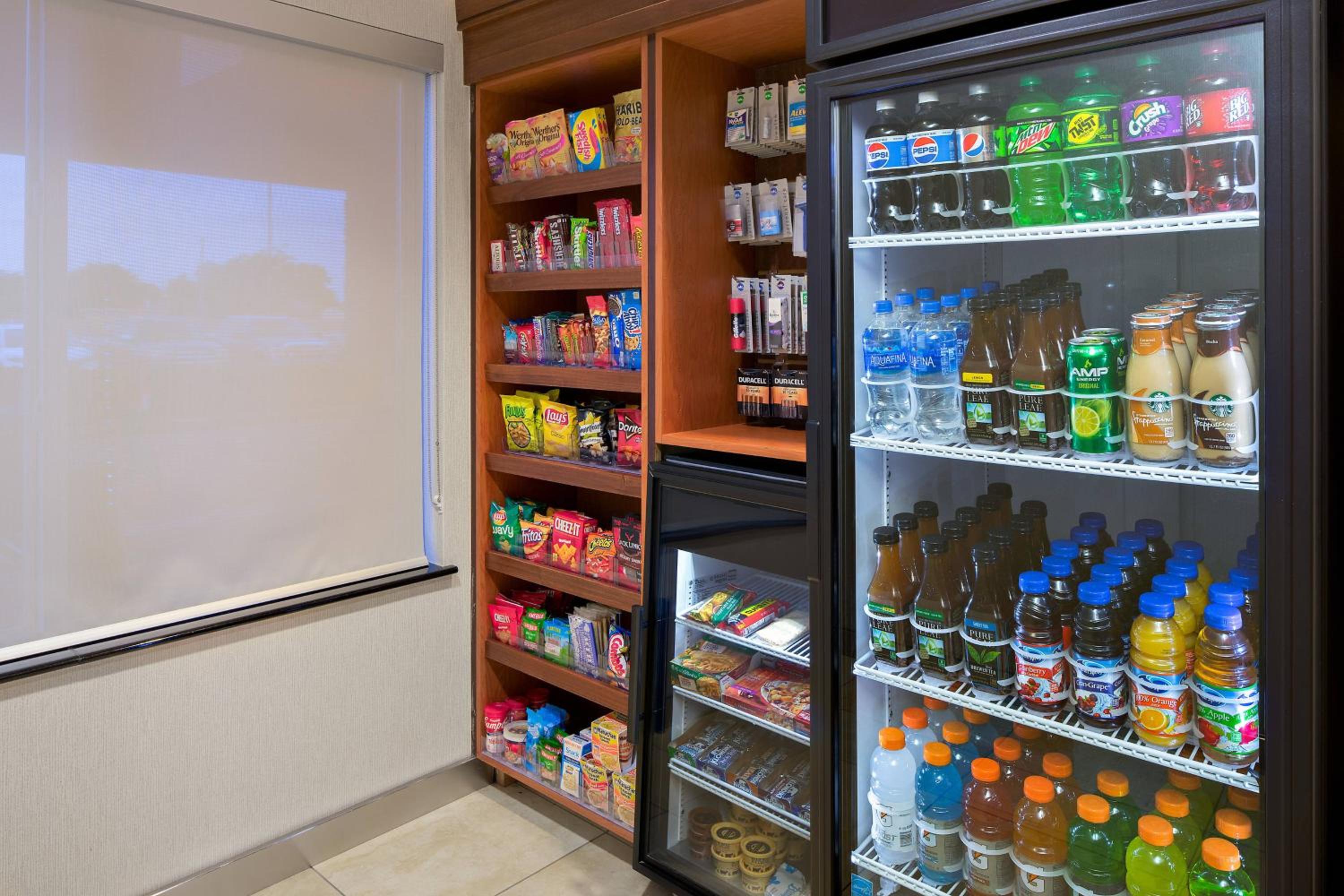 Hobbs Vacations - Fairfield Inn  Suites by Marriott Hobbs - Property Image 10