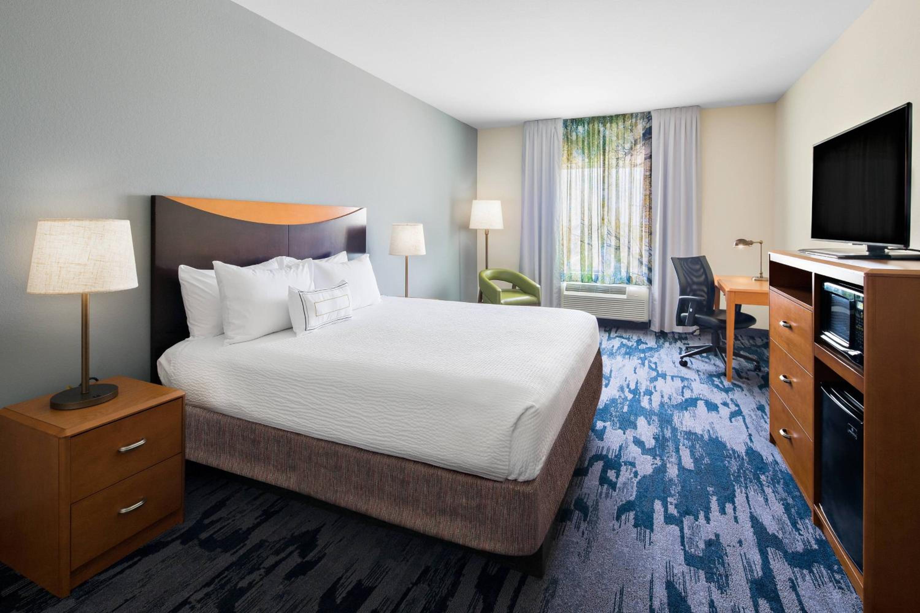Hobbs Vacations - Fairfield Inn  Suites by Marriott Hobbs - Property Image 5