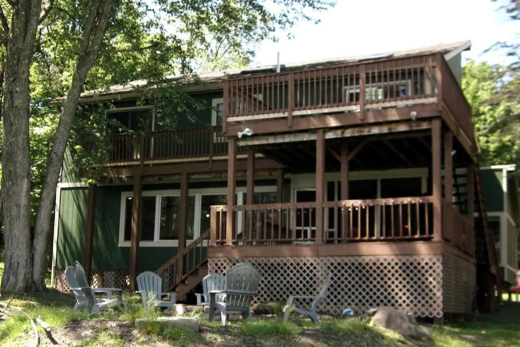 Waterfront Stagshead Lakehouse at Lake Arrowhead