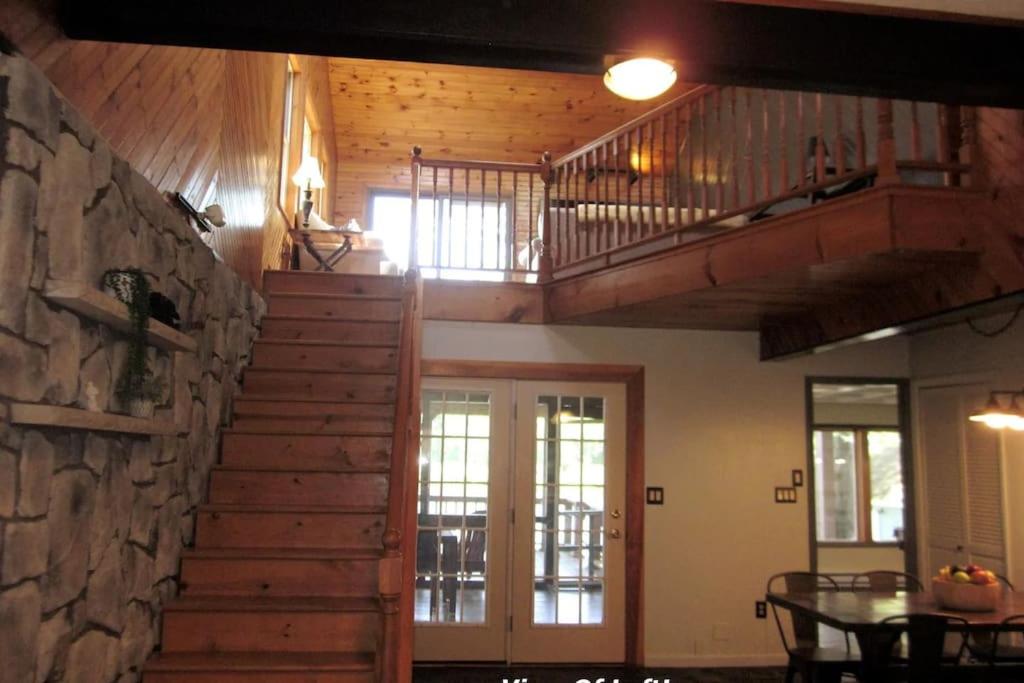 Waterfront Stagshead Lakehouse at Lake Arrowhead