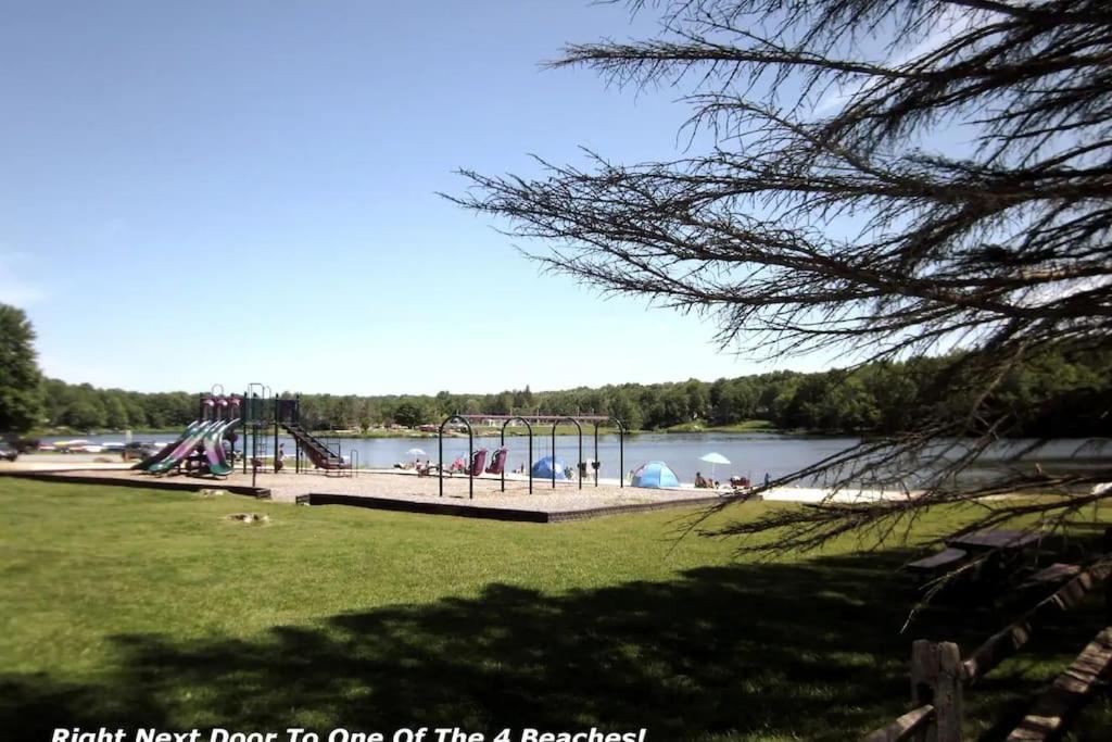 Waterfront Stagshead Lakehouse at Lake Arrowhead