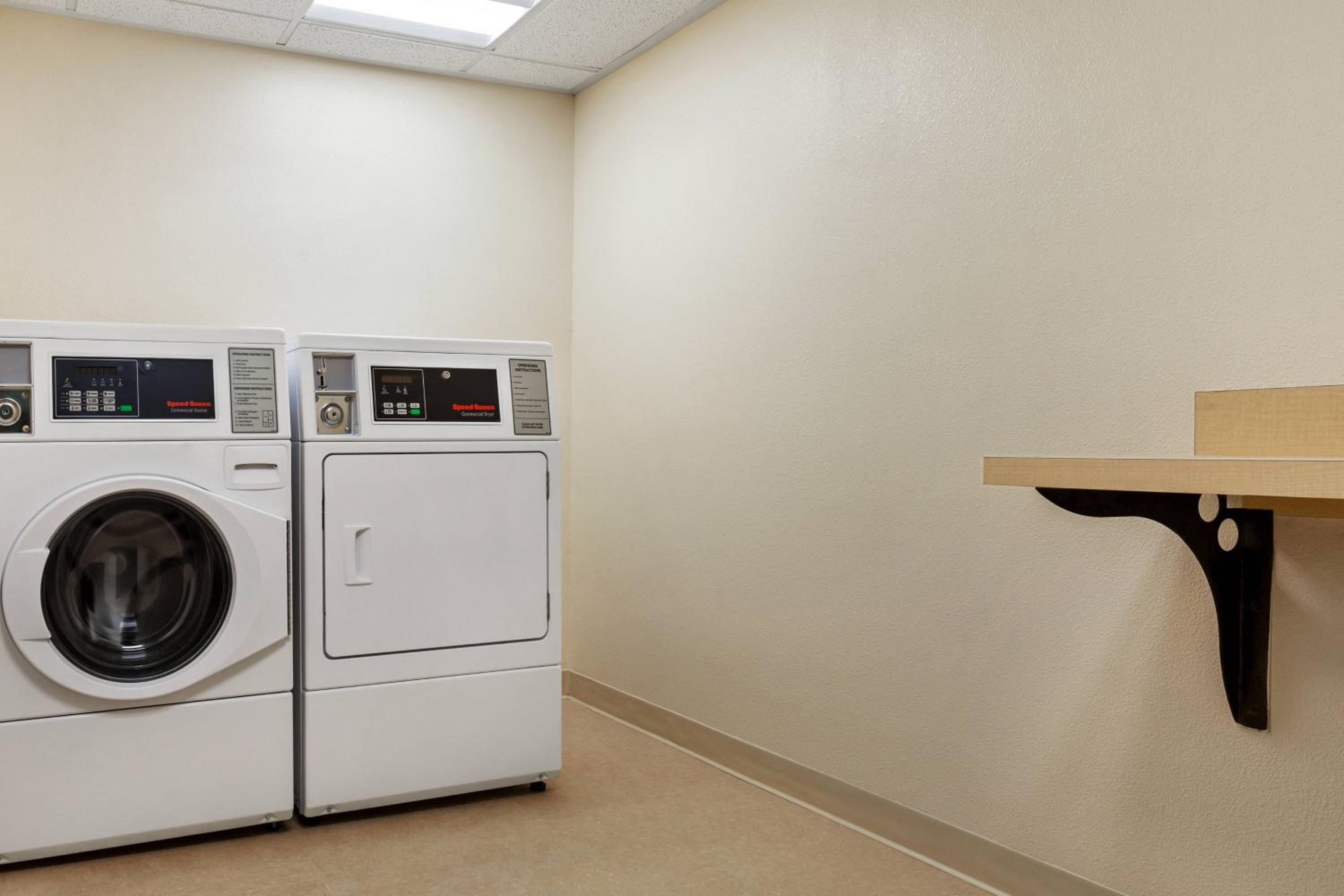 Fairfield Inn Roseville - Property Image 8
