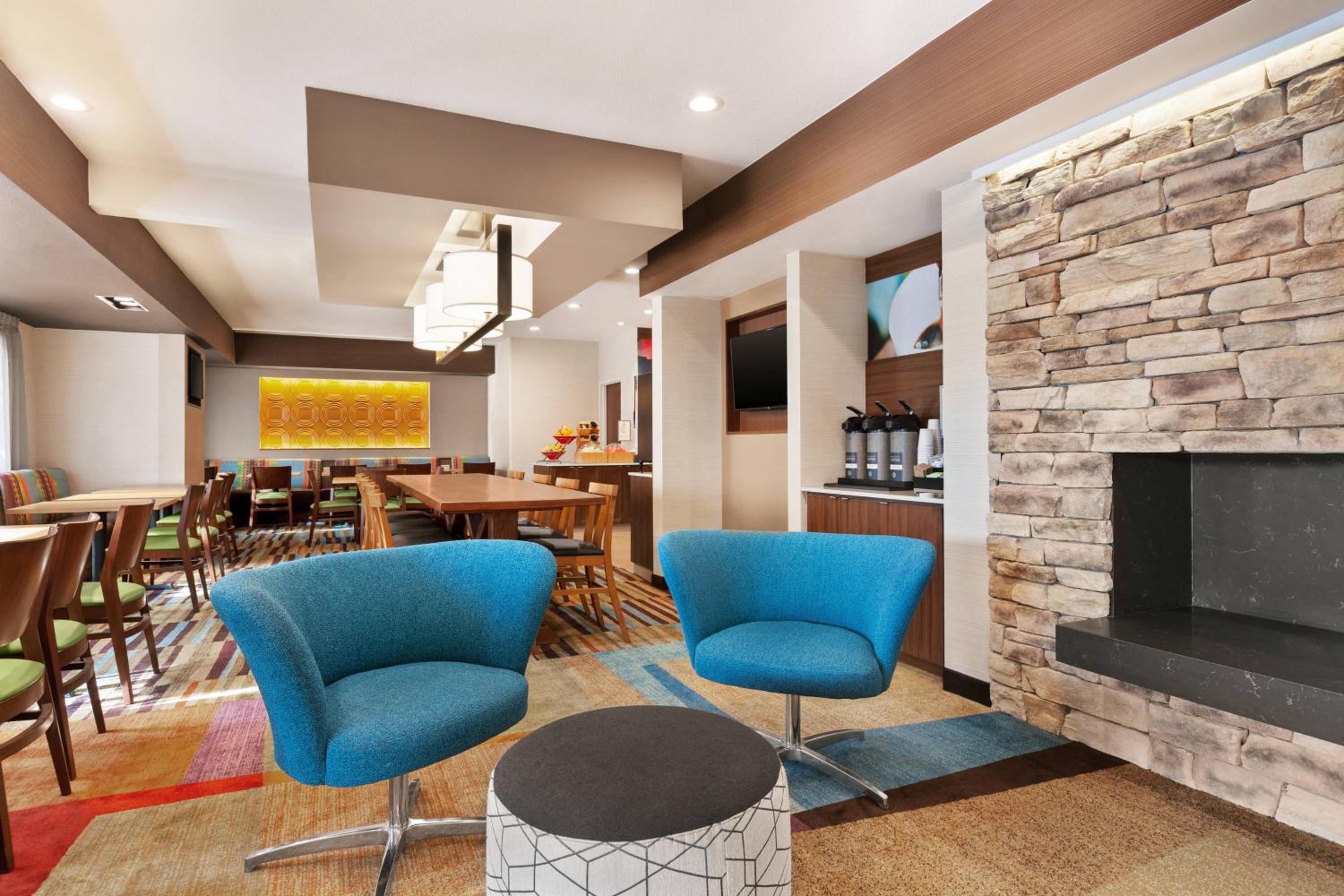 Sacramento Vacations - Fairfield Inn Roseville - Property Image 3
