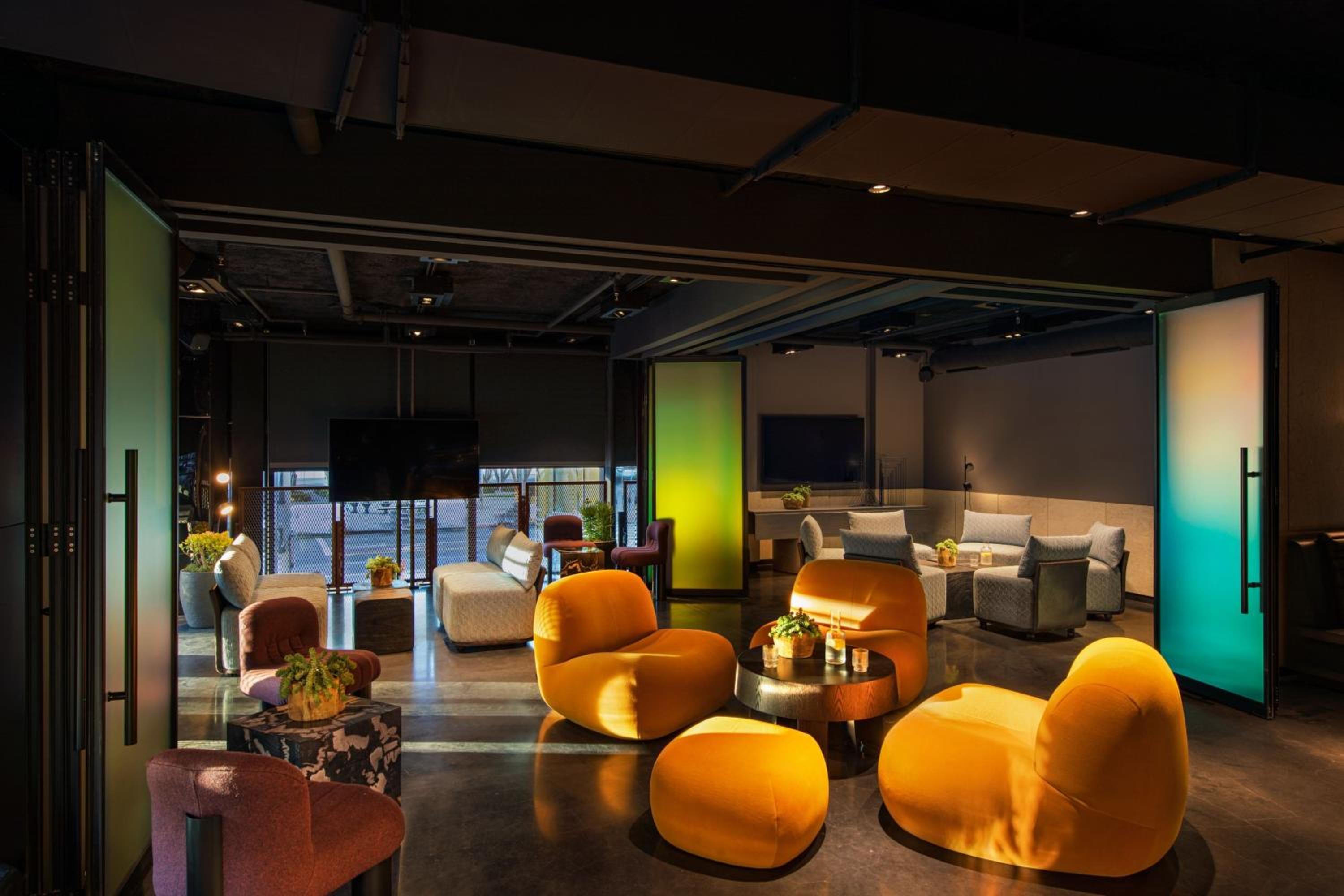 Moxy Downtown Los Angeles