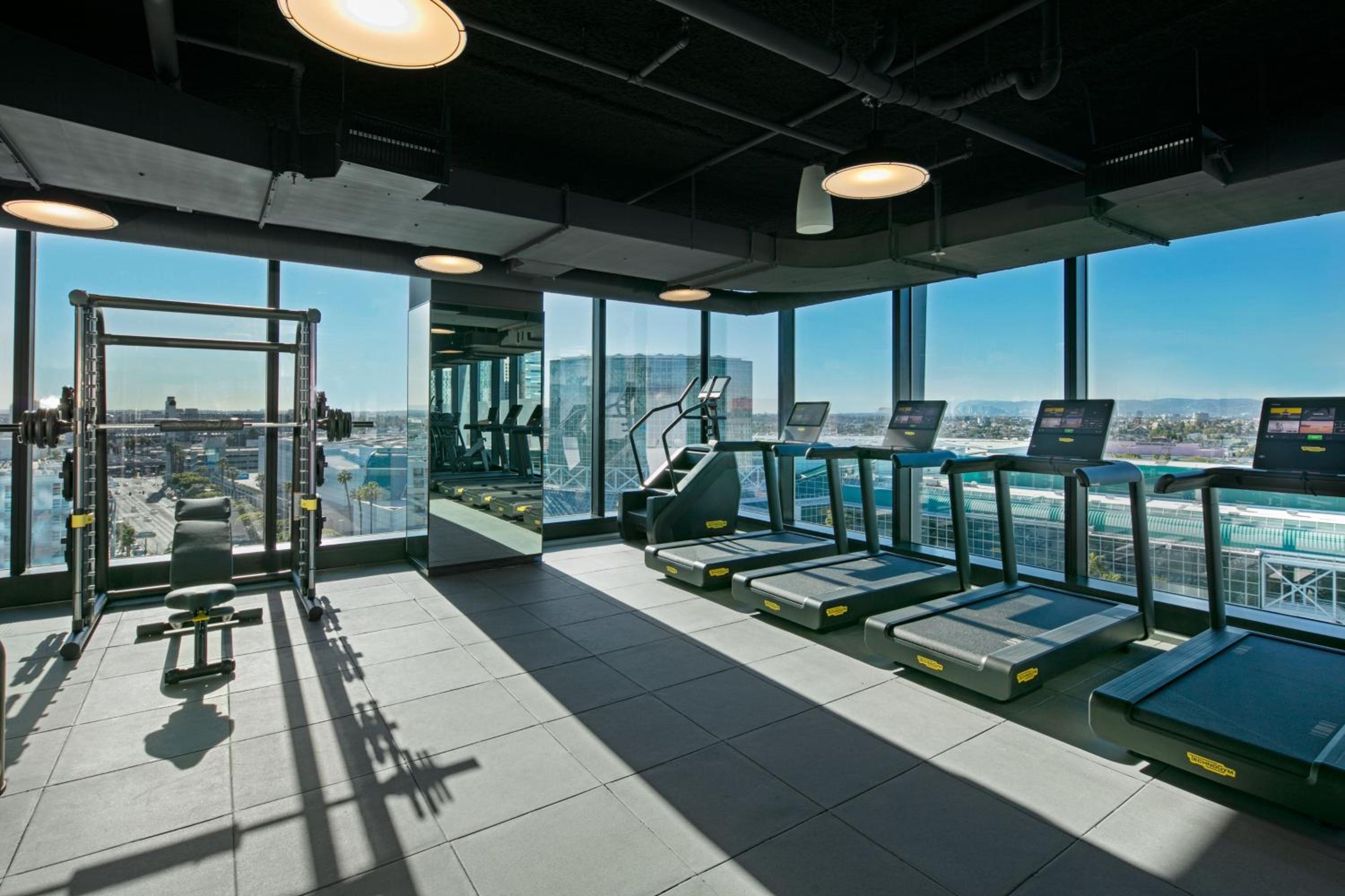 Moxy Downtown Los Angeles