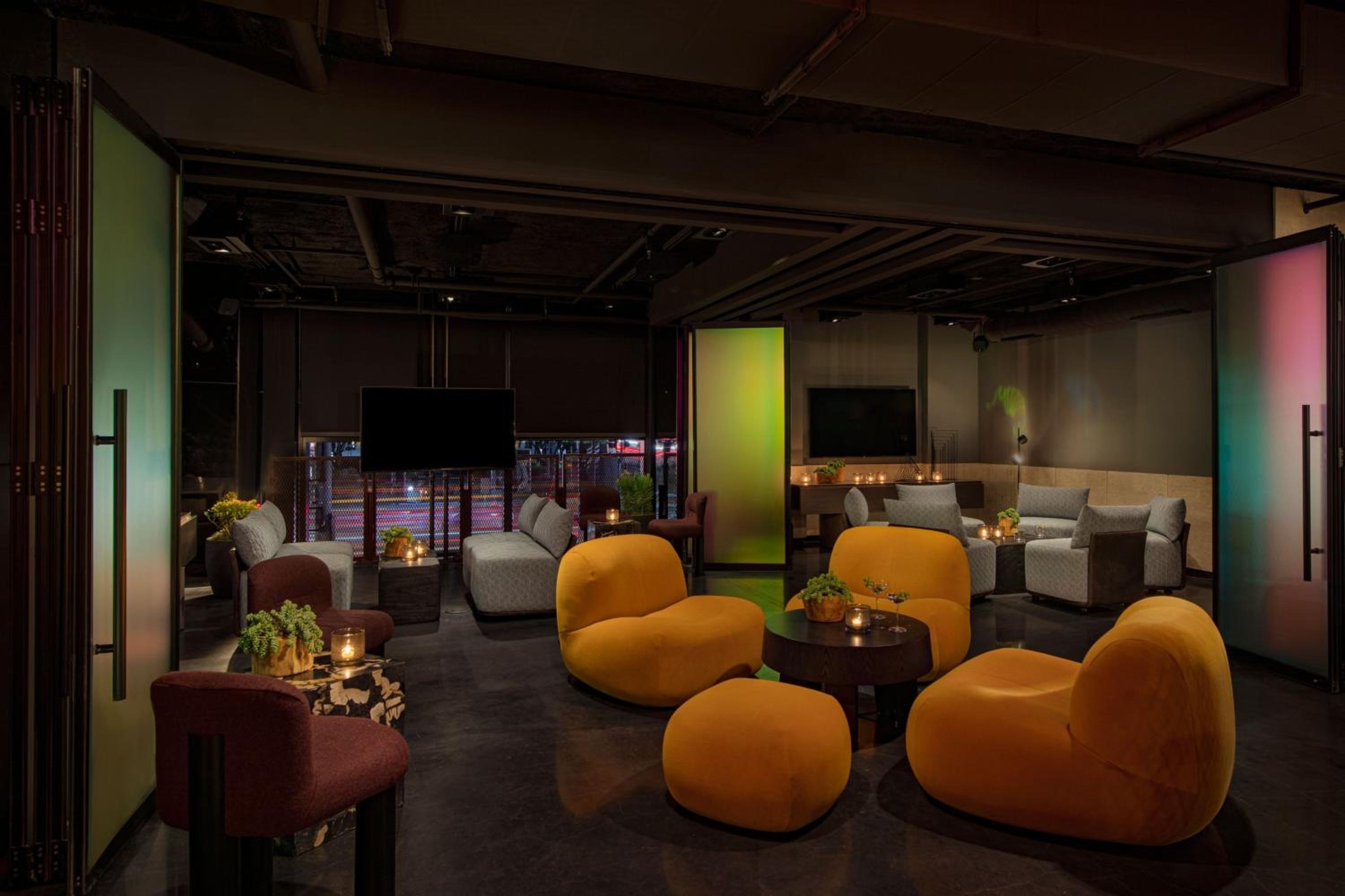 Moxy Downtown Los Angeles