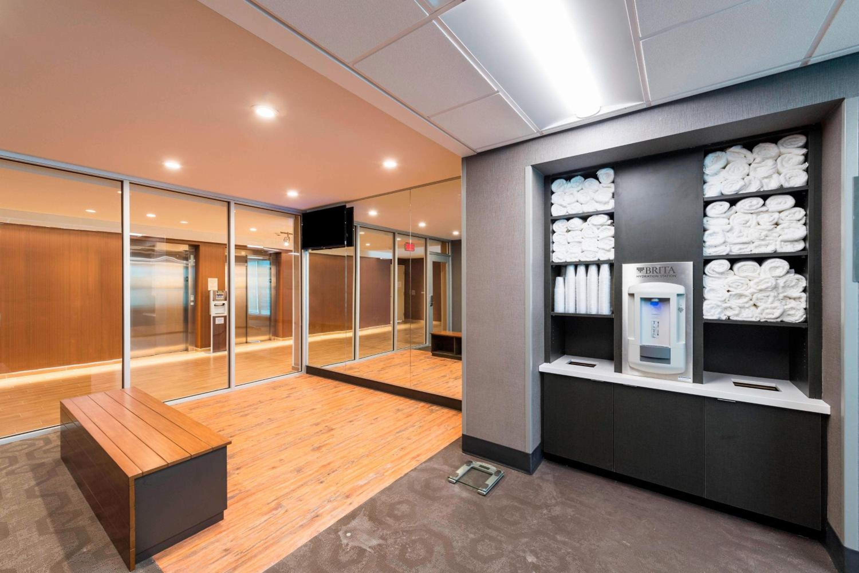Fairfield Inn  Suites by Marriott Dallas Waxahachie - Property Image 3