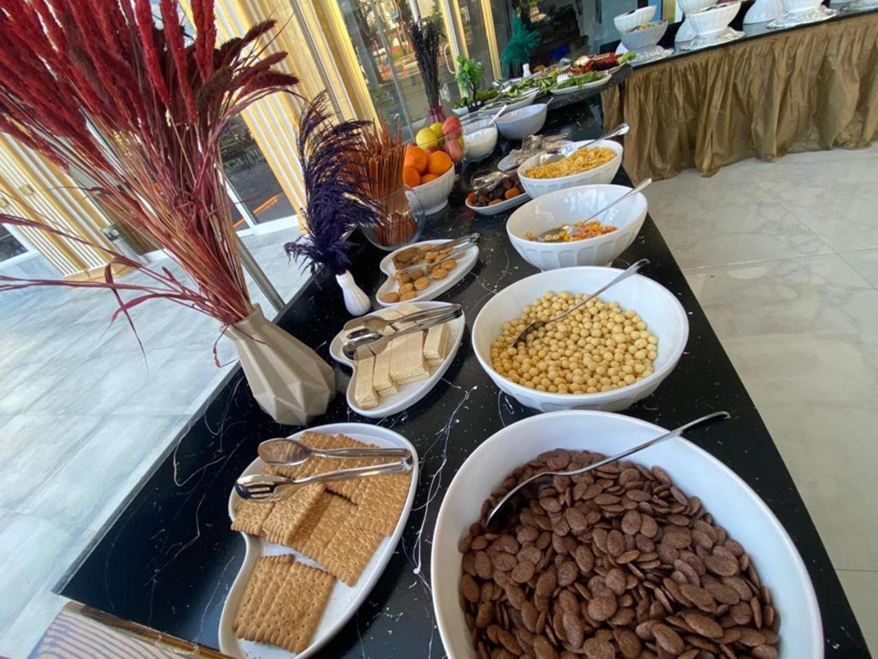 Far Life Hotel - Image 10