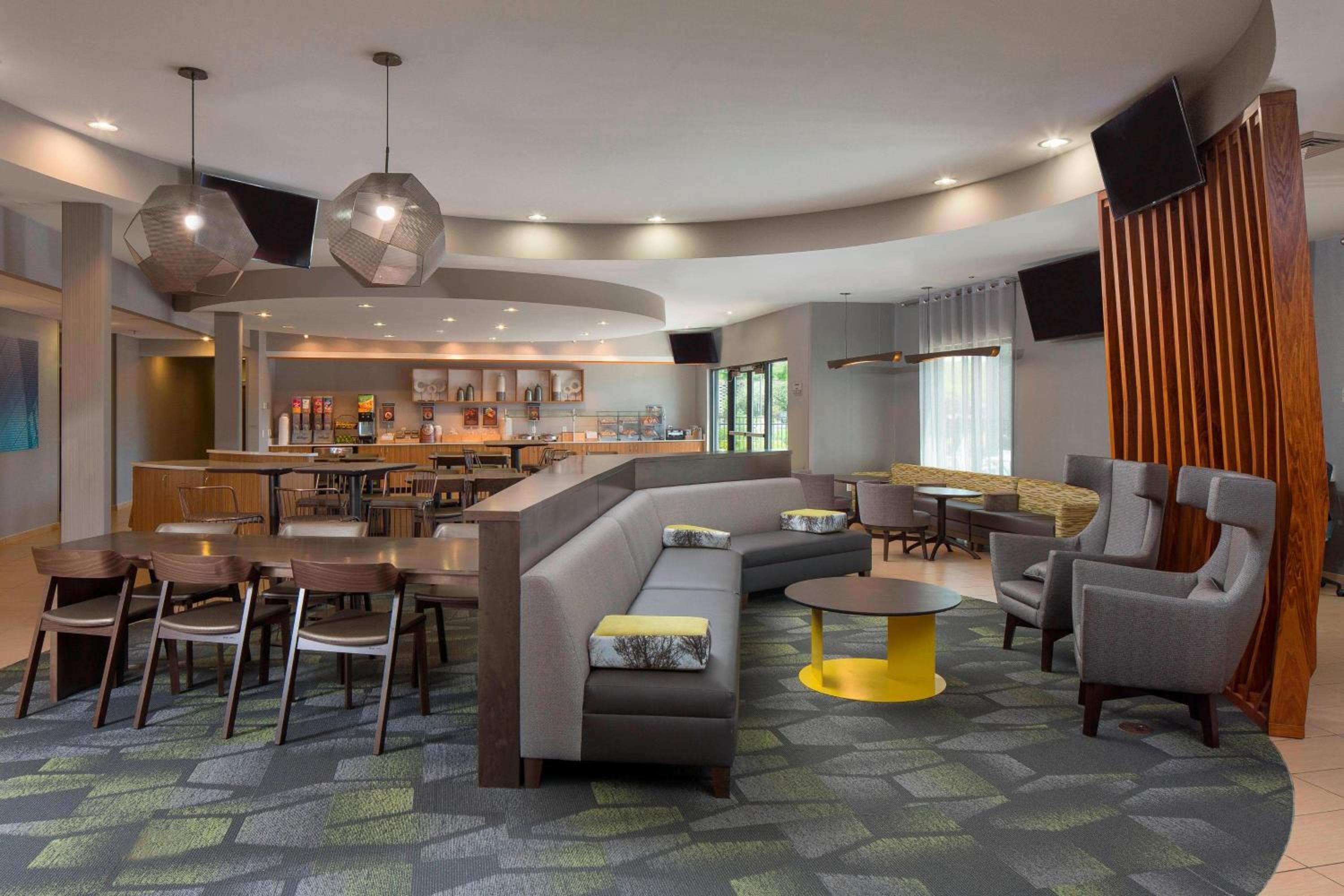 St Louis Vacations - SpringHill Suites St. Louis Airport/Earth City - Property Image 1