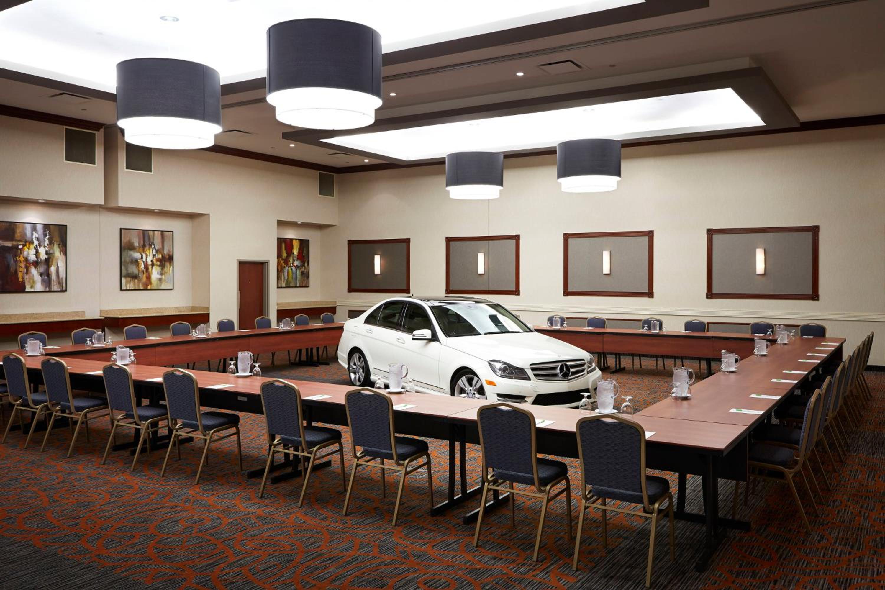 Montreal Vacations - Courtyard by Marriott Montreal Airport - Property Image 3