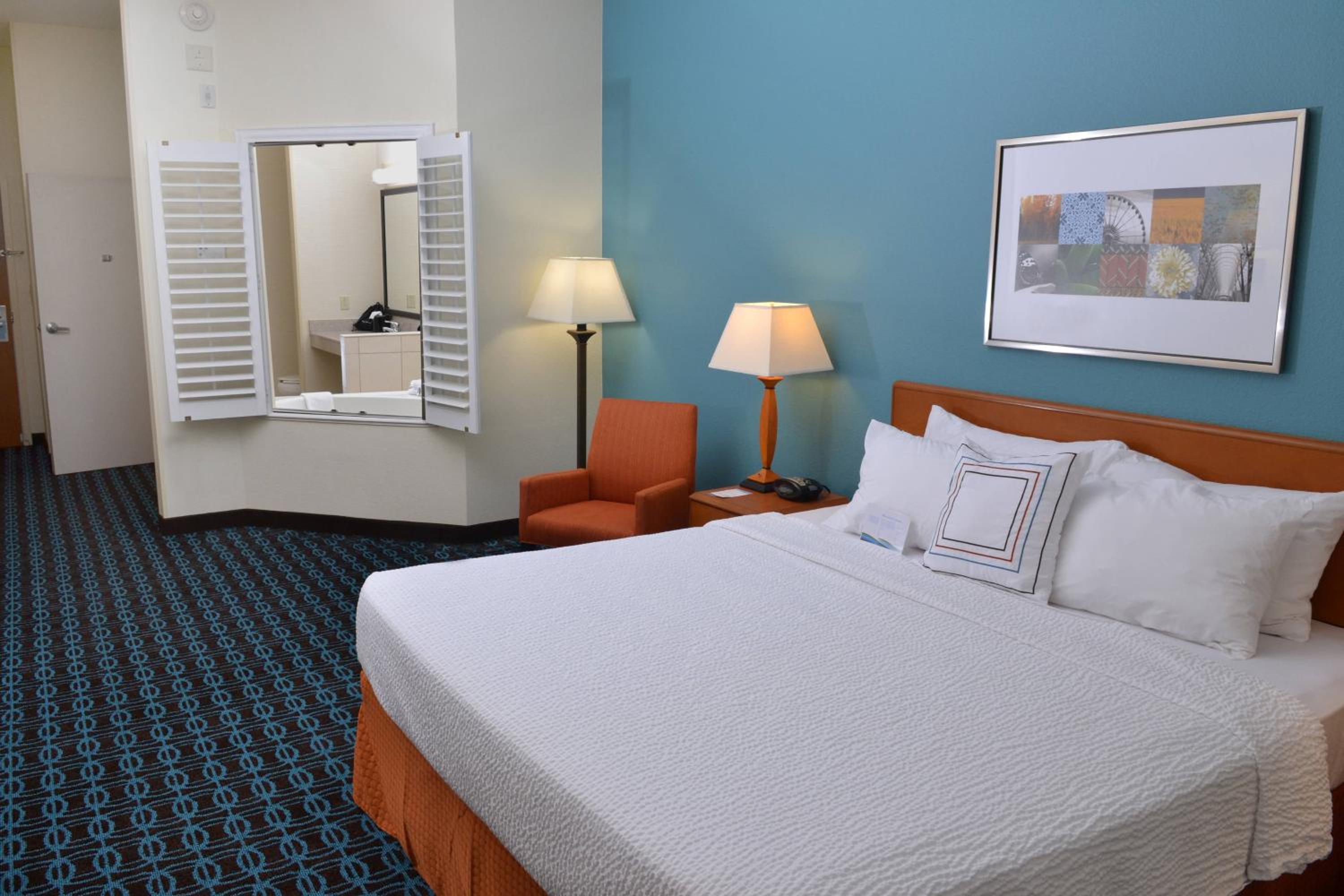 Effingham Vacations - Fairfield Inn  Suites Effingham - Property Image 4