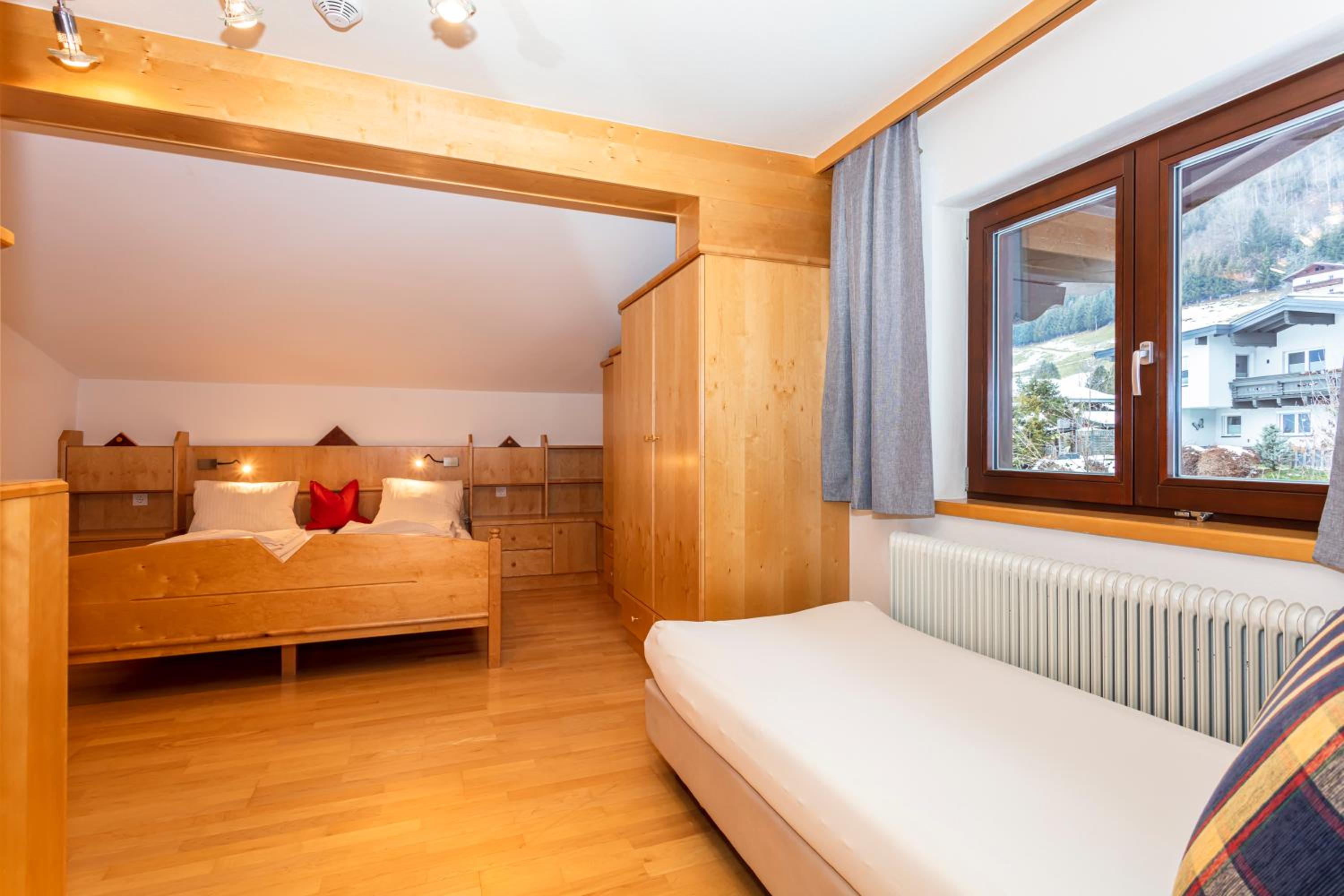 Hölzl Bed & Breakfast